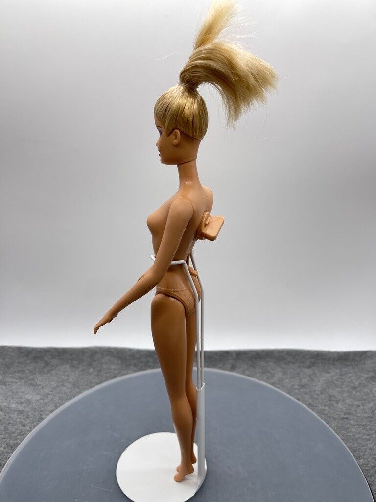 Barbie Doll Generation Girl Face Nude Swimming Motion CEO Mattel 2011 Body