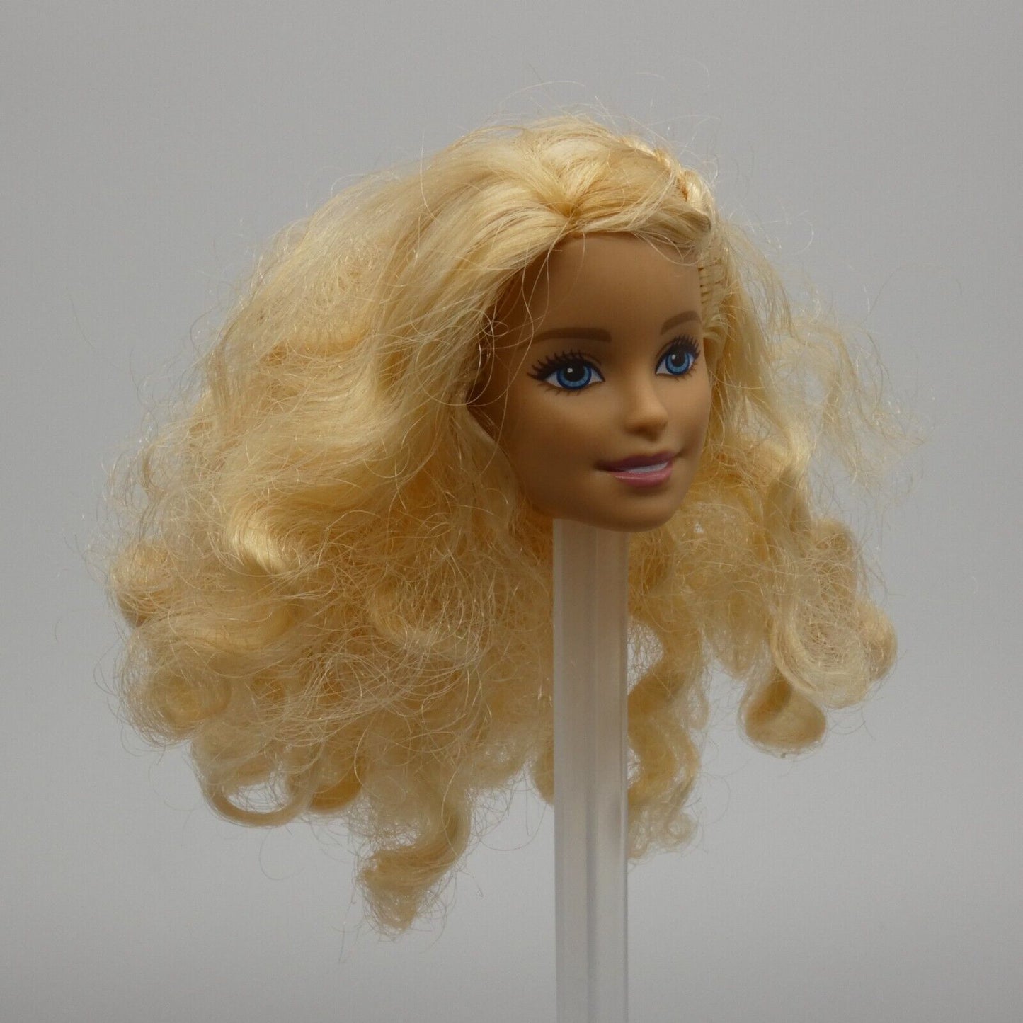 Barbie Fashionistas 14 Doll Head Only Millie Face Curly Blonde Hair 2015 DGY15