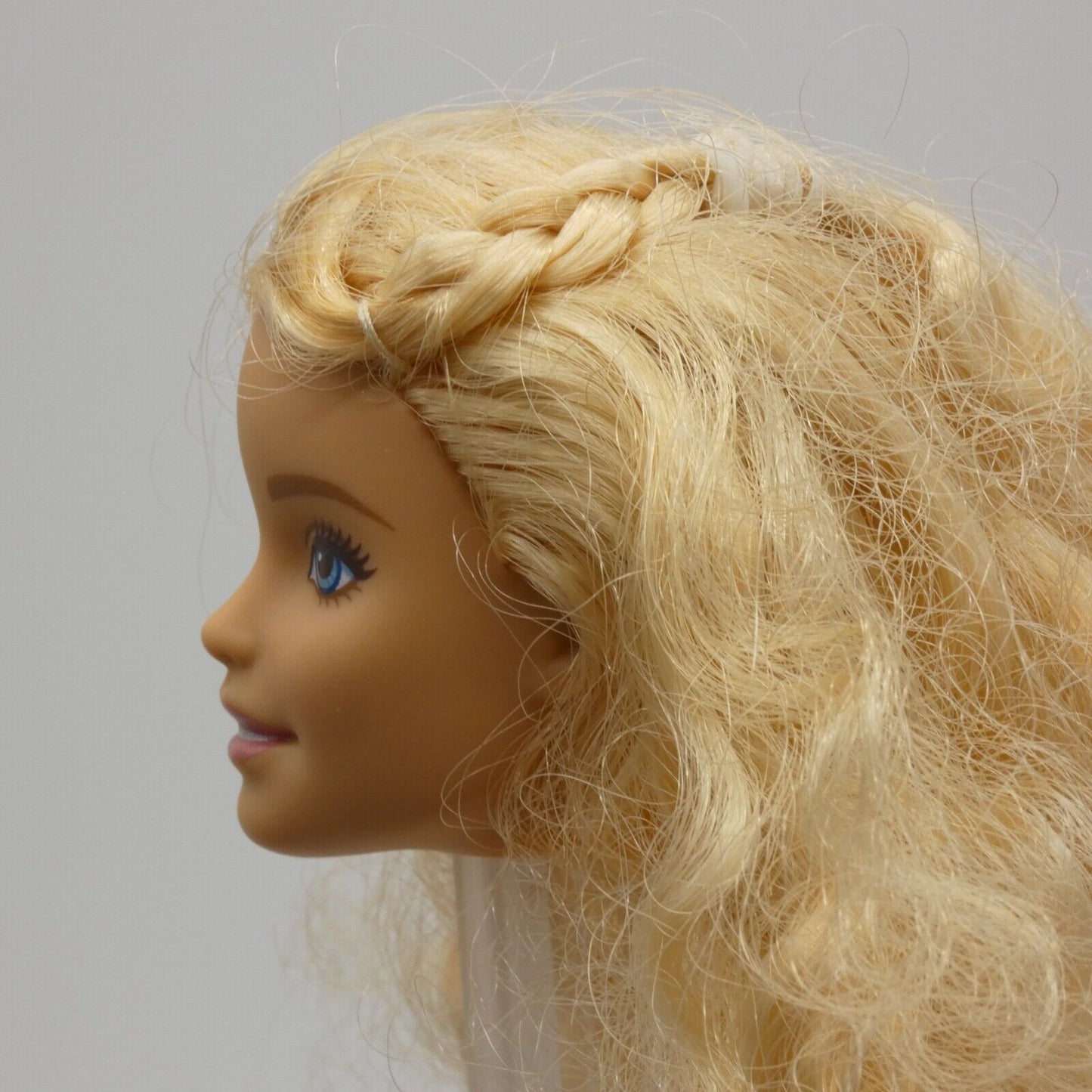 Barbie Fashionistas 14 Doll Head Only Millie Face Curly Blonde Hair 2015 DGY15