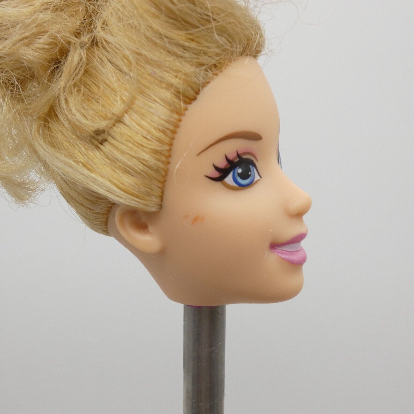 Disney Cinderella Doll Head Bun Bangs 2012 Swirling Lights Mattel X3960