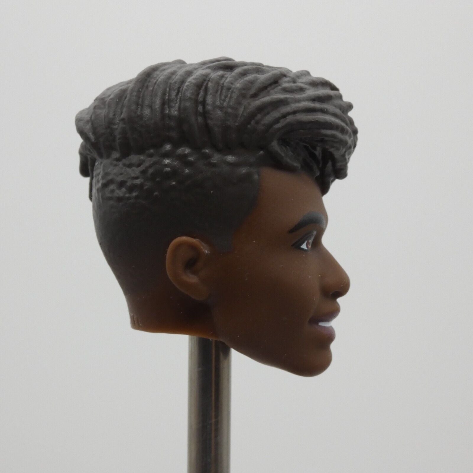 Barbie Fashionistas Ken Doll Head Spiky Quiff AA Dark Skin Tone 2022 HBV03 04