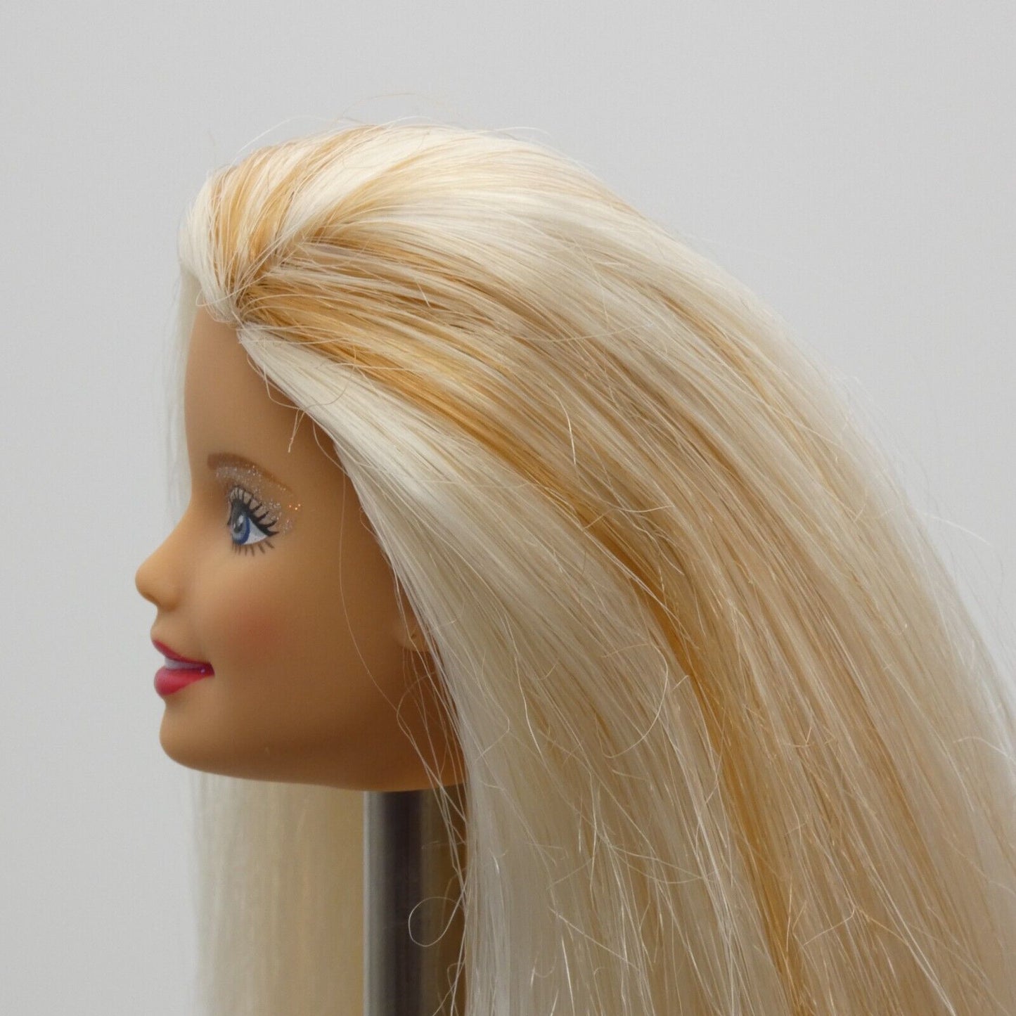 Barbie Dance Party Generation Girl Doll Head Blonde Light Skin Tone 2000 25766