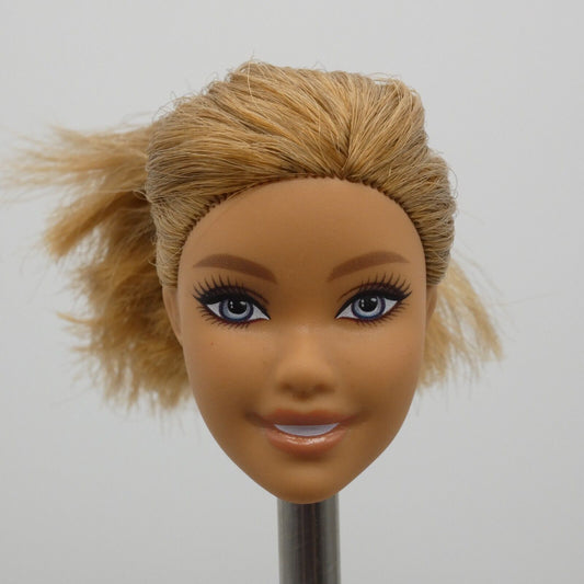 Barbie Nat Geo Photographer Doll Head Carnaval Face Medium Light Skin GDM46