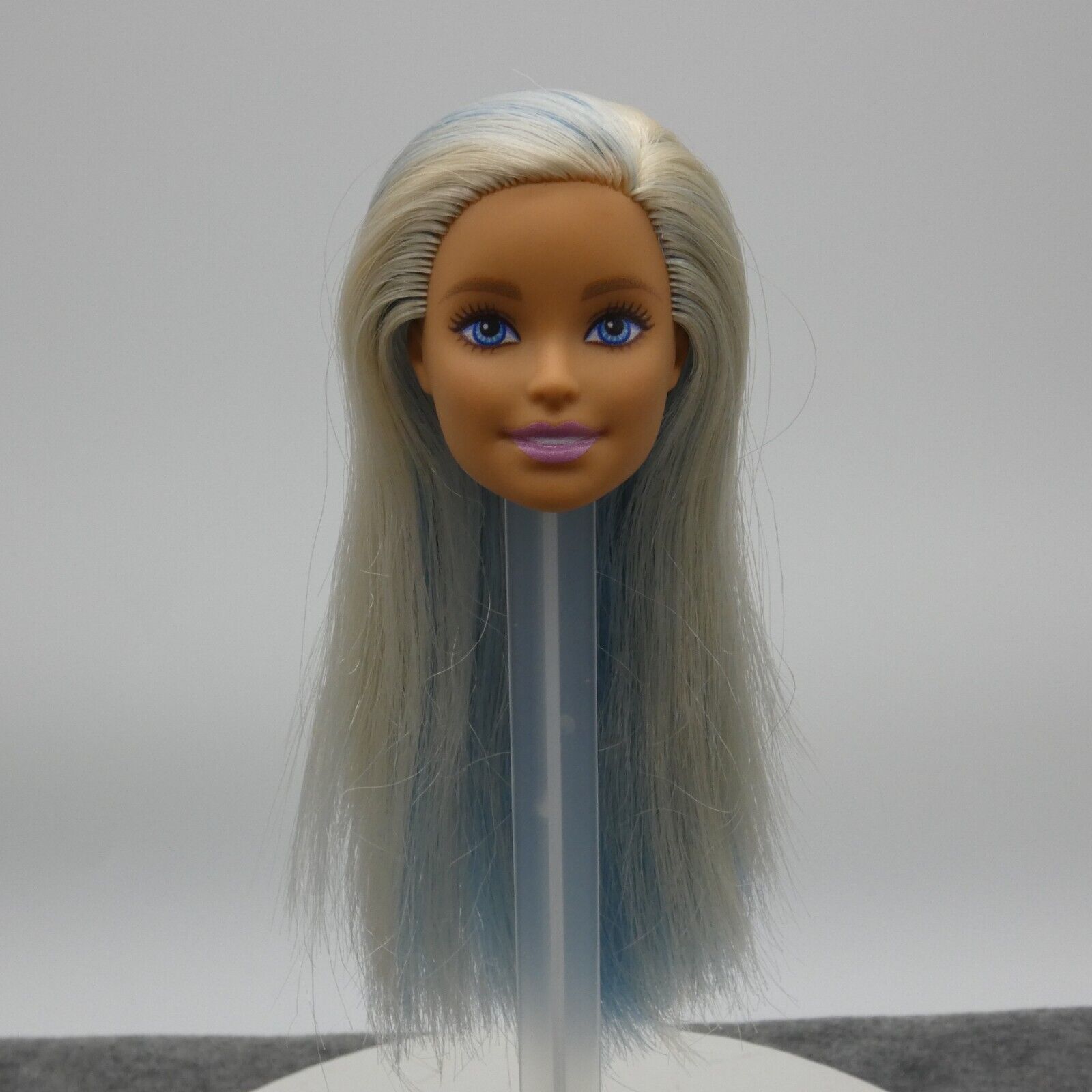 Barbie Fashionistas 120 Doll Head Only Millie Blonde Blue Hair 2019 Mattel FXL53