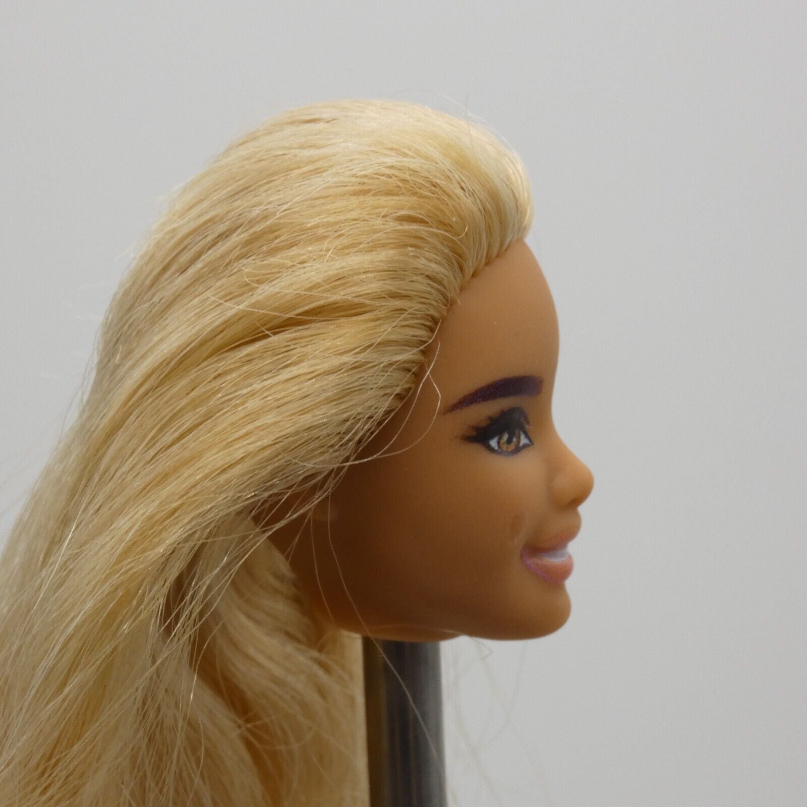 Barbie Fashionistas 173 Doll Head Carnaval Face Blonde Hair 2021 Mattel GRB65