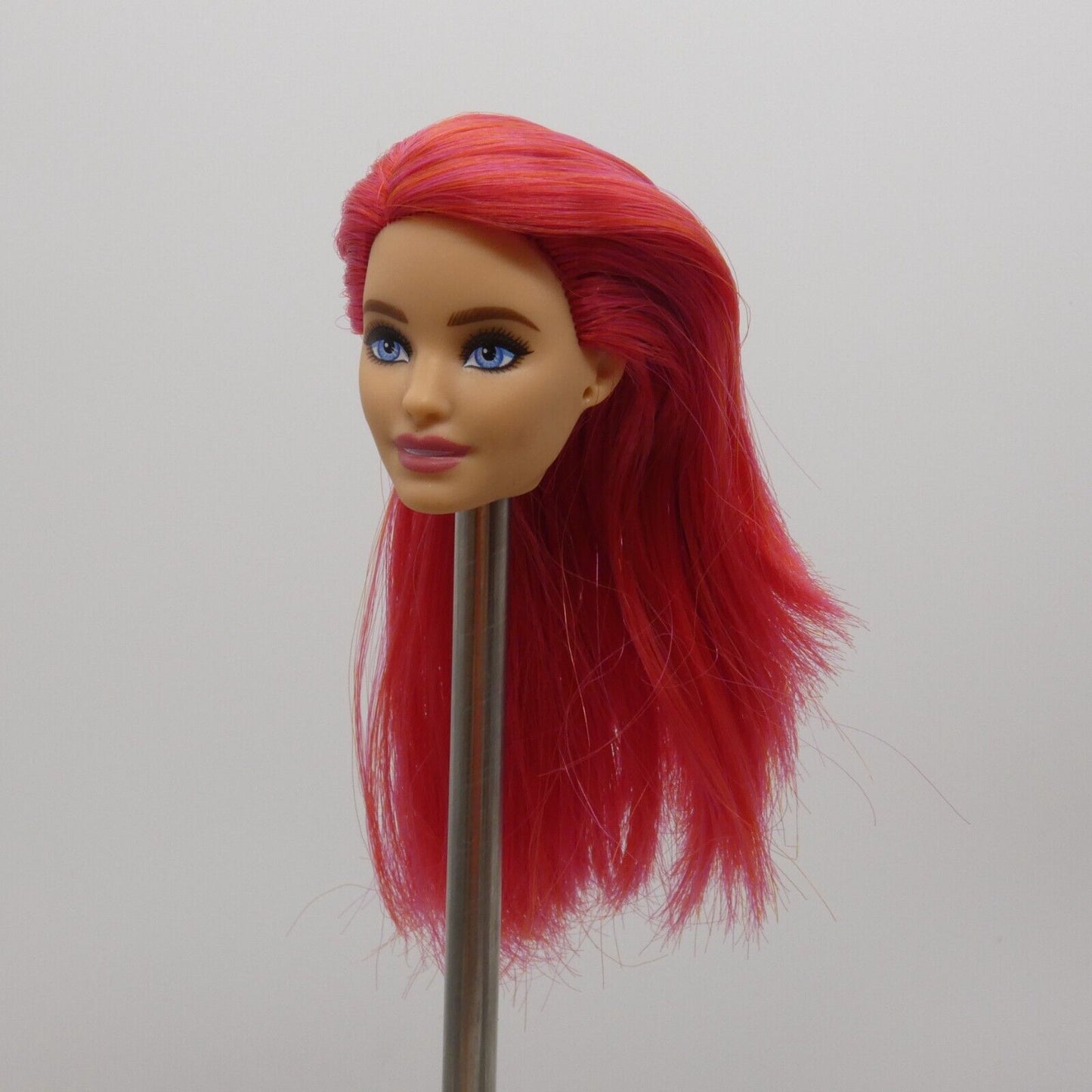 Barbie Fashionistas 168 Doll Head Neysa Face Red Hair Light Skin Blue Eyes GRB56