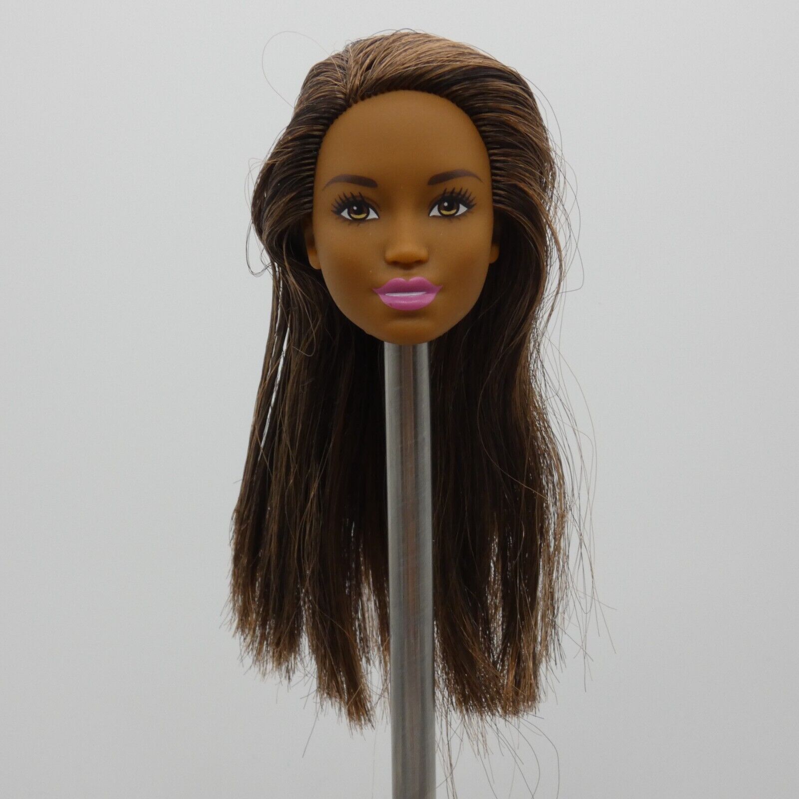 Barbie Fashionistas Doll Head Kim Face AA Medium Dark Skin 2021 Mattel GXV76