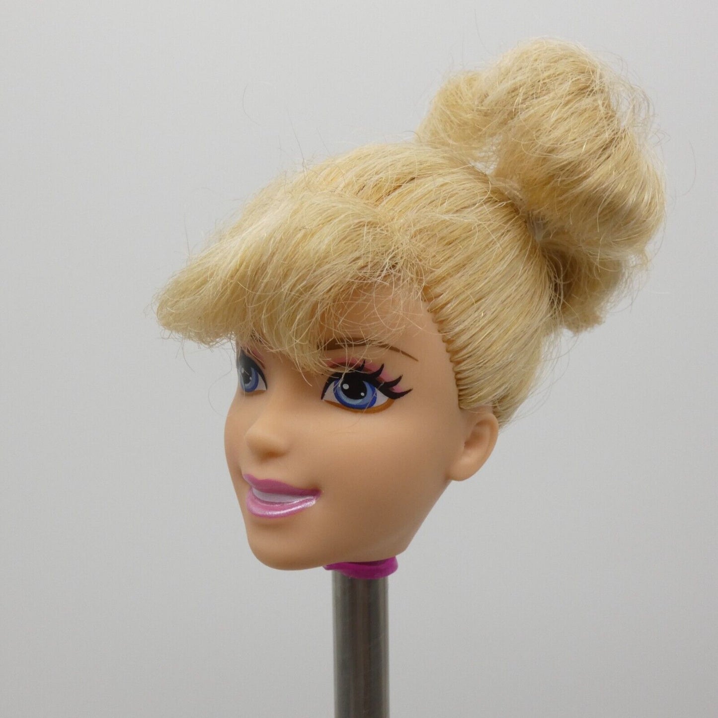 Disney Princess Cinderella Doll Head Only Bangs Pony Tail Mattel 2011 V0302