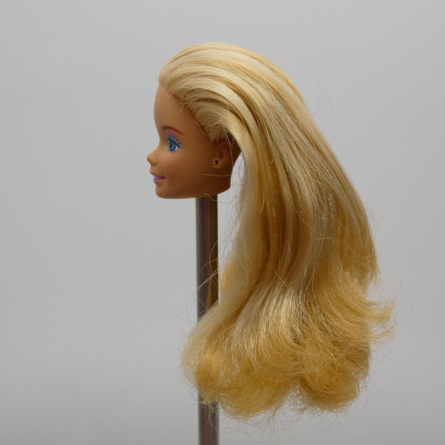 Barbie Animal Lovin Doll Head SuperStar Blonde Medium Light Skin 1989 Mattel