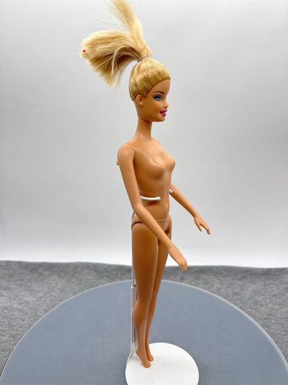 Barbie Doll Generation Girl Face Nude Swimming Motion CEO Mattel 2011 Body