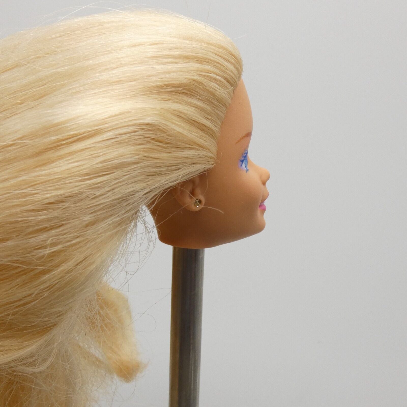 Style Magic Barbie Doll Head Superstar Face Wavy Shortened Hair 1988 Mattel 1283