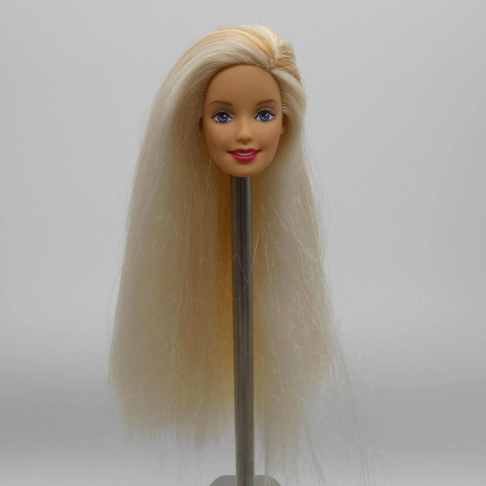 Barbie Dance Party Generation Girl Doll Head Blonde Light Skin Tone 2000 25766