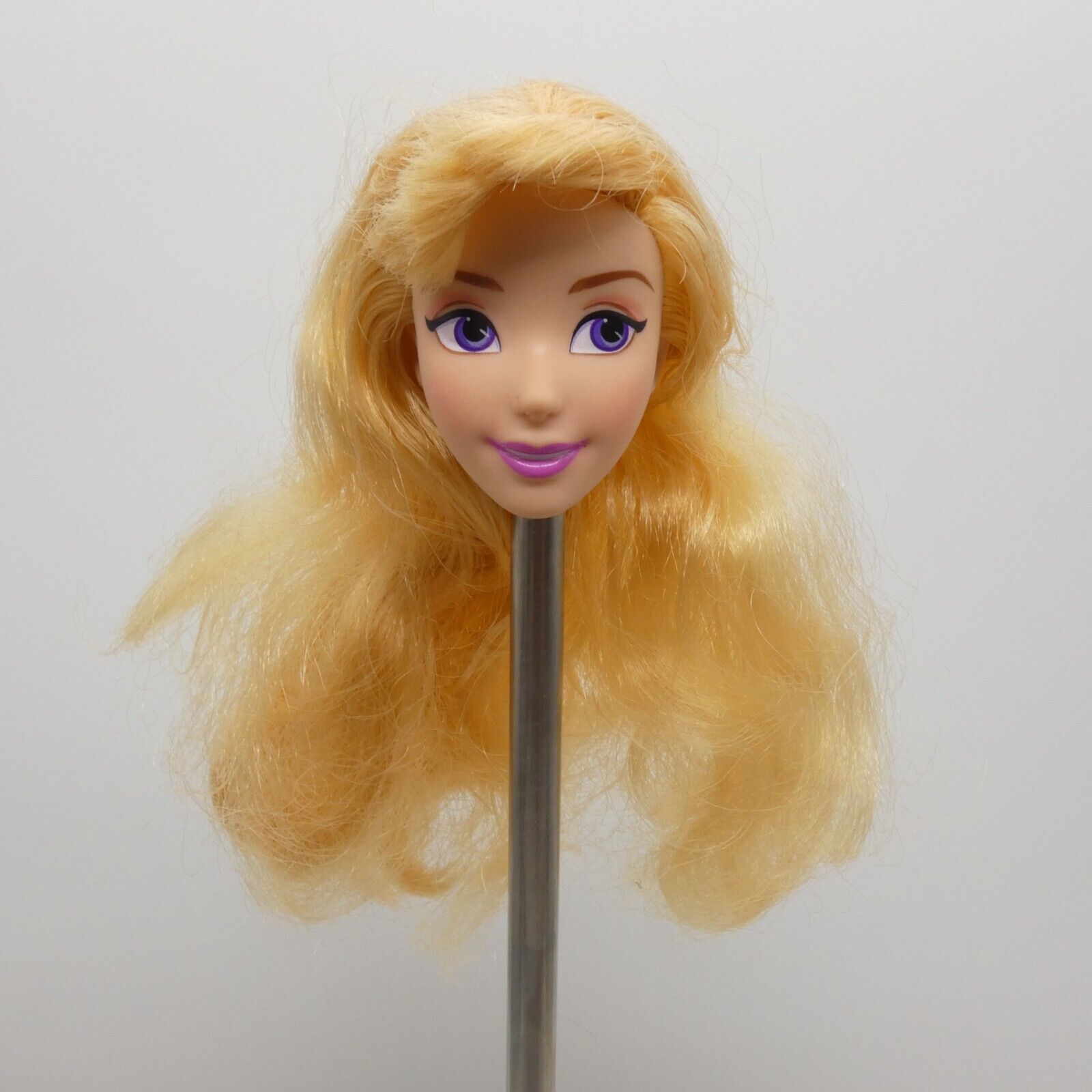 Disney Princess Aurora Doll Body Head Light Skin Royal Shimmer Hasbro E0278