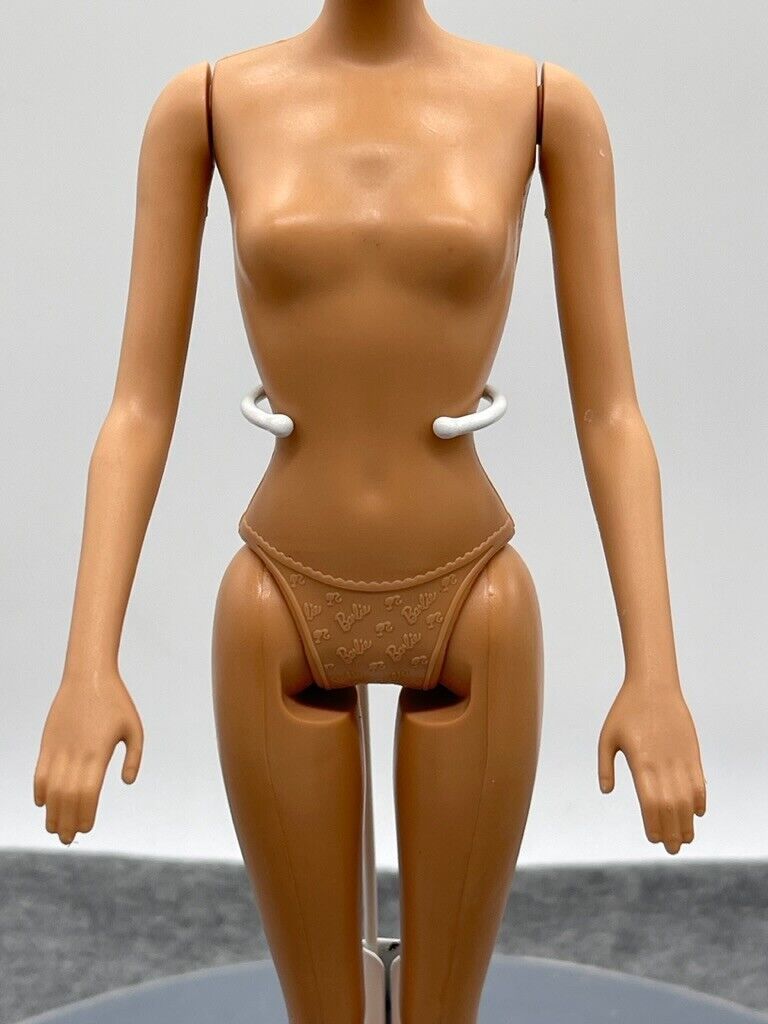 Barbie Doll Generation Girl Face Nude Swimming Motion CEO Mattel 2011 Body