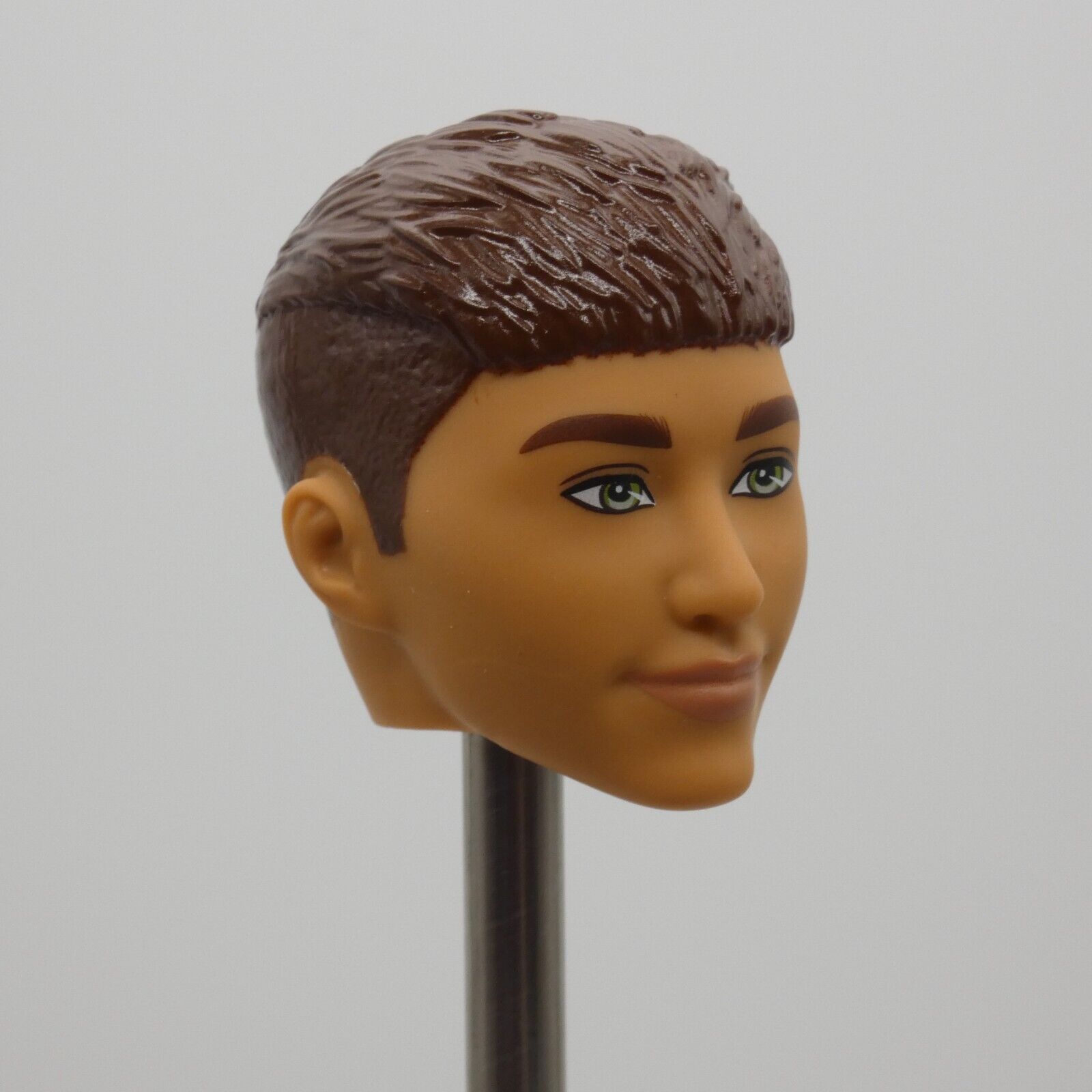 Barbie Fashionistas 195 Ken Doll Head Brown Hair French Crop Green Eyes HJT59 Y4