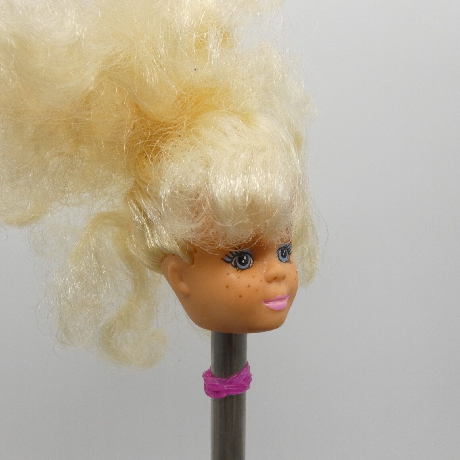 The Babysitters Club Karen Doll Head Only 6" Child Blonde Curly Hair 1991 Remco