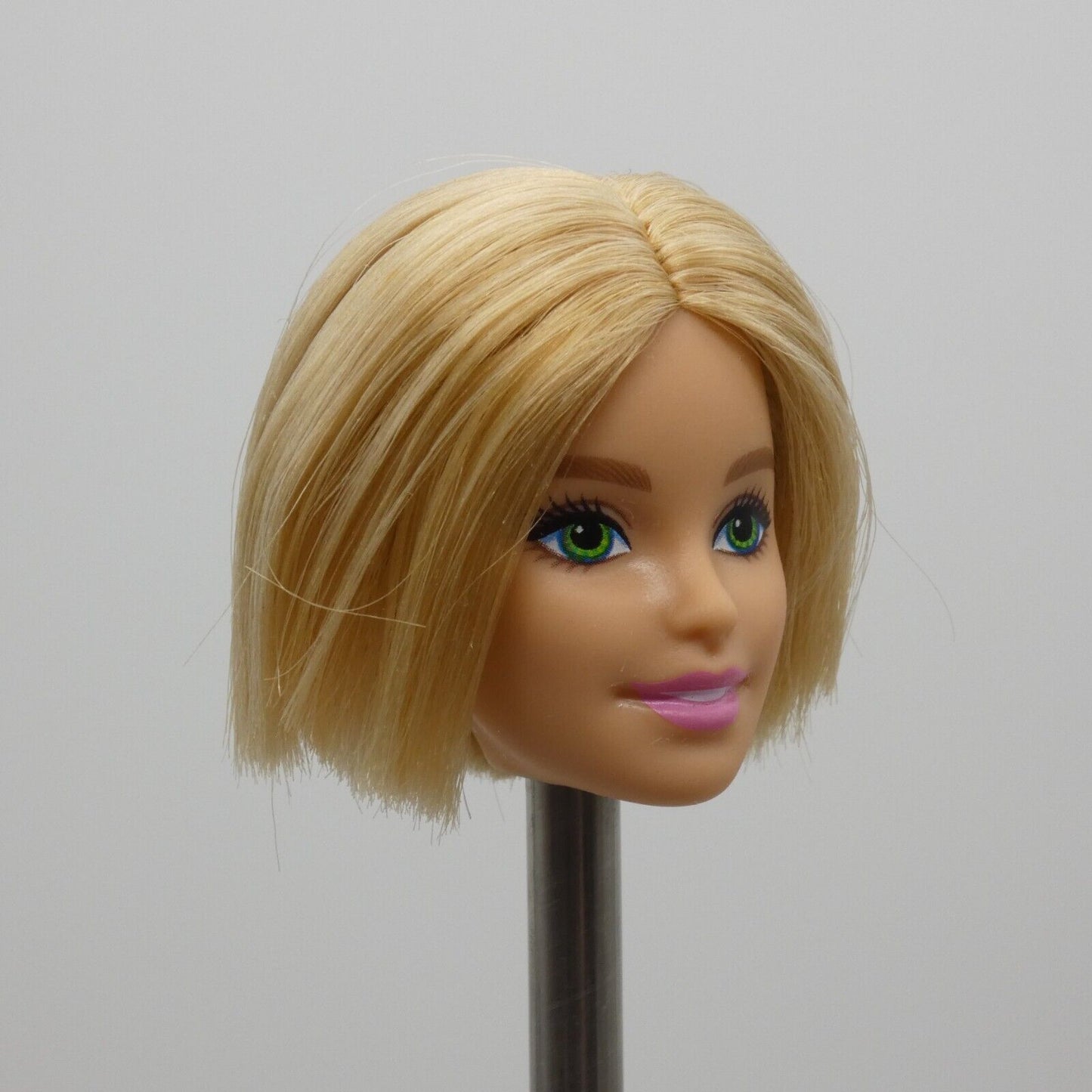 Barbie Space Discovery Astronaut Doll Head Millie Face Green Eyes 2020 GTW30