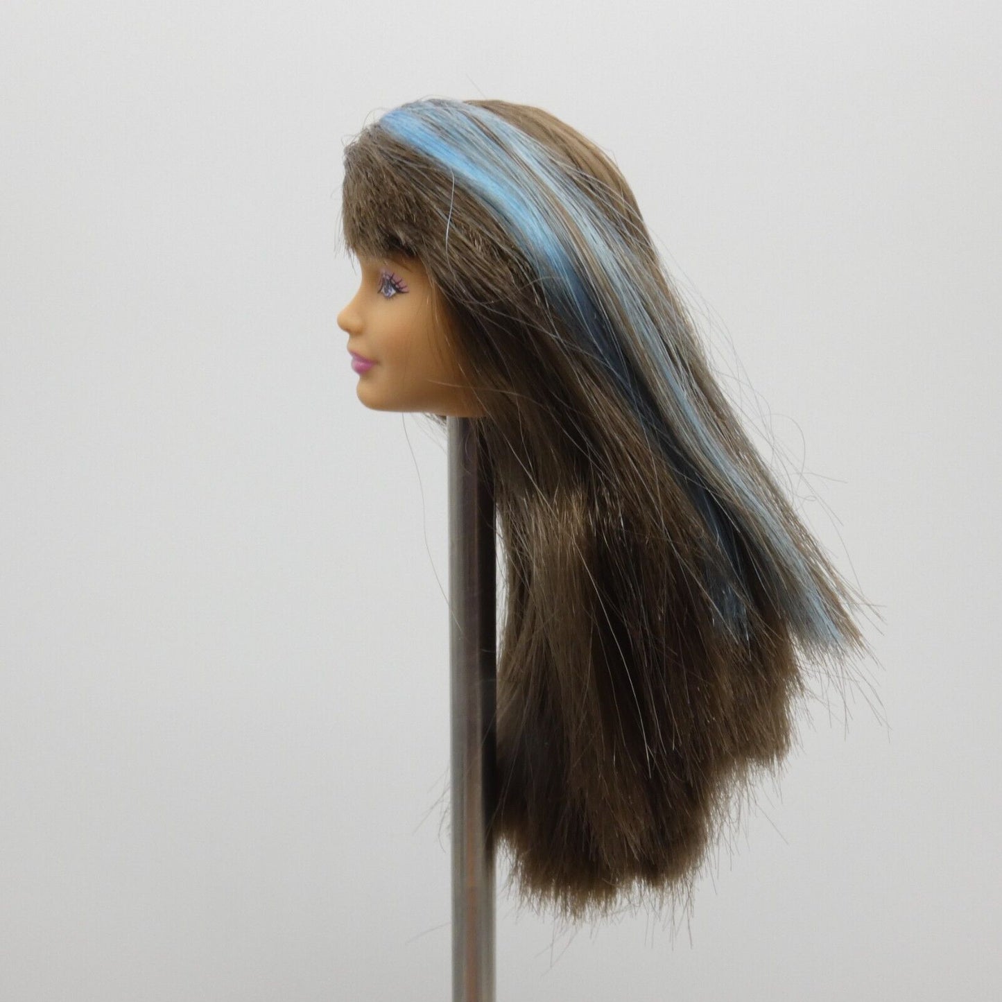 Barbie Dreamhouse Skipper Doll Head Brown Blue Hair Closed Mouth 2012 W3283