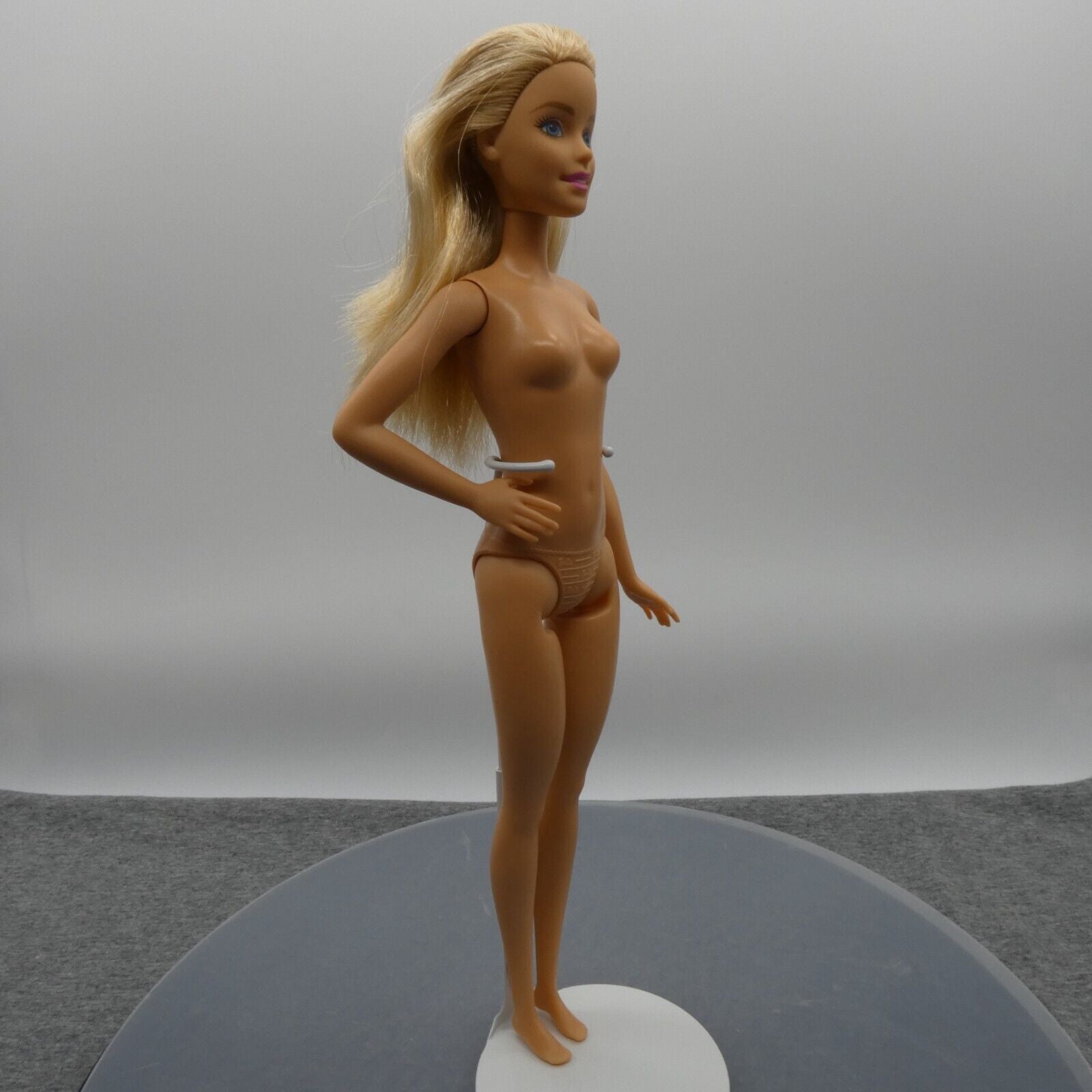 Barbie Camping Fun Doll 2017 Millie Face Nude Blonde Flat Feet DYX16 Mattel