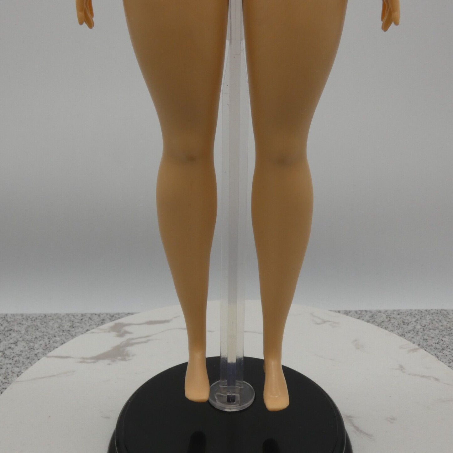 Barbie Fashionistas 149 Curvy Doll Body Light Skin Tone 2020 Mattel GHW63