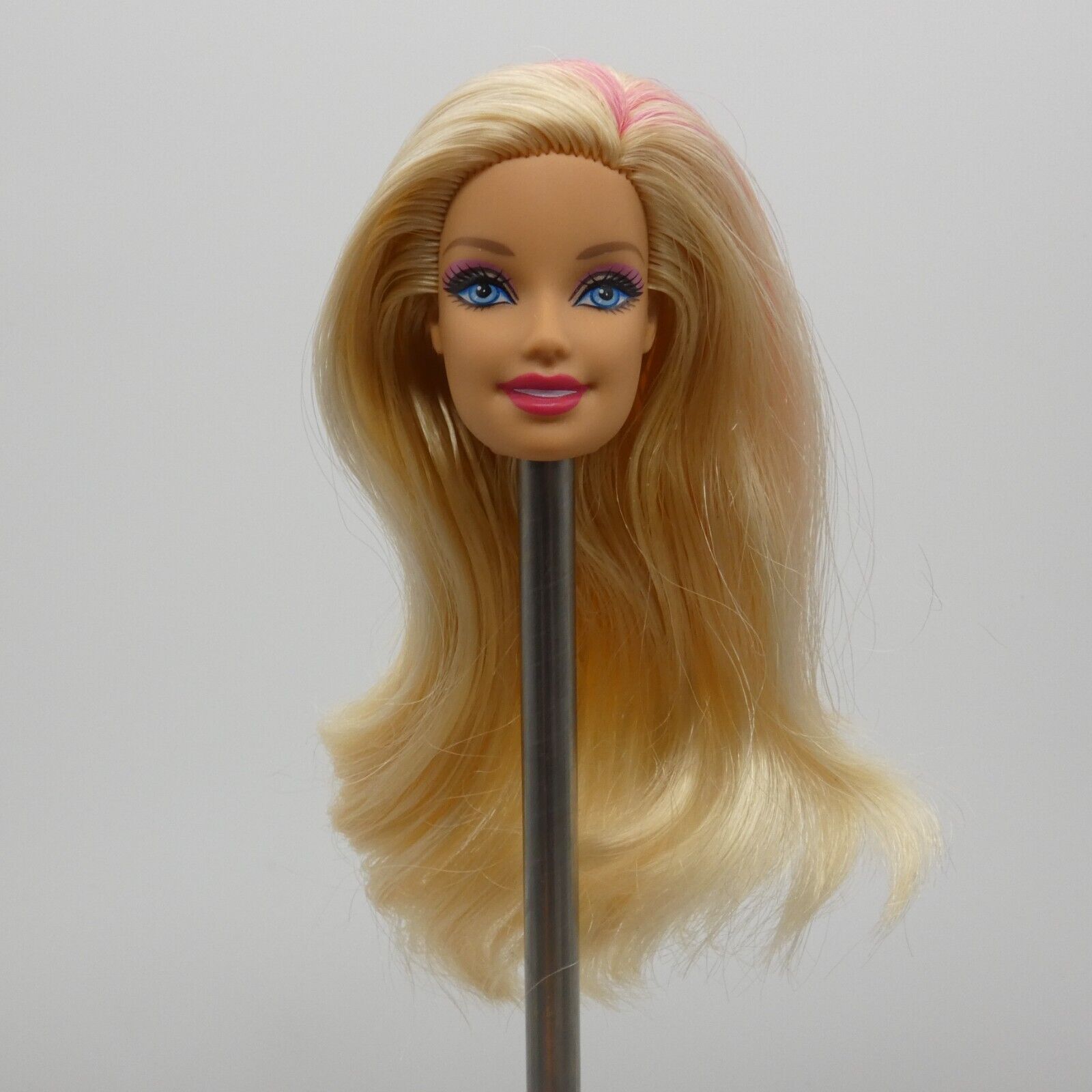 Barbie In A Mermaid Tale 2 Merliah Doll Head Blonde Pink Hair 2012 X0093 Mattel