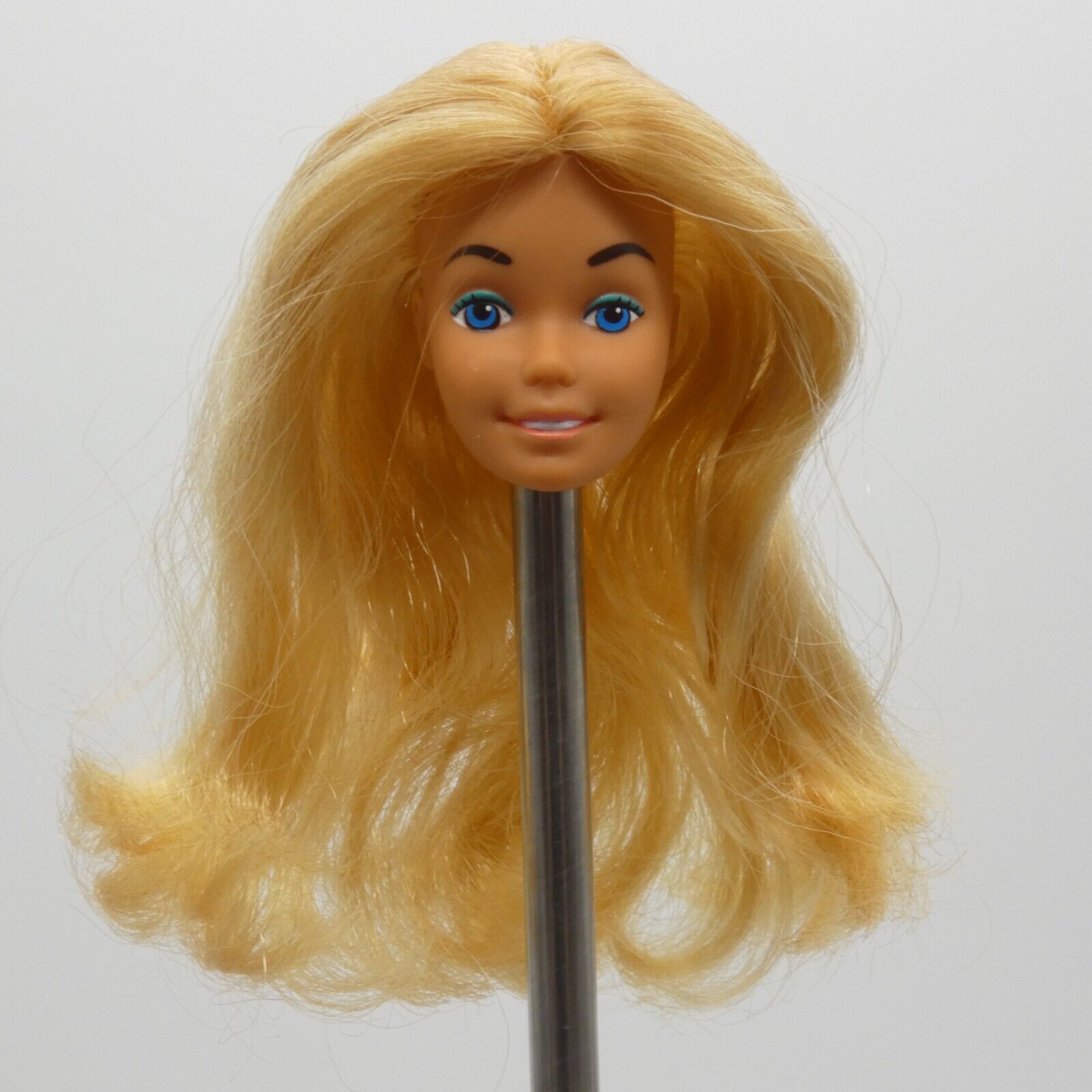 Barbie Malibu Doll Head Only SuperStar Tan Medium Light Skin Hong Kong B