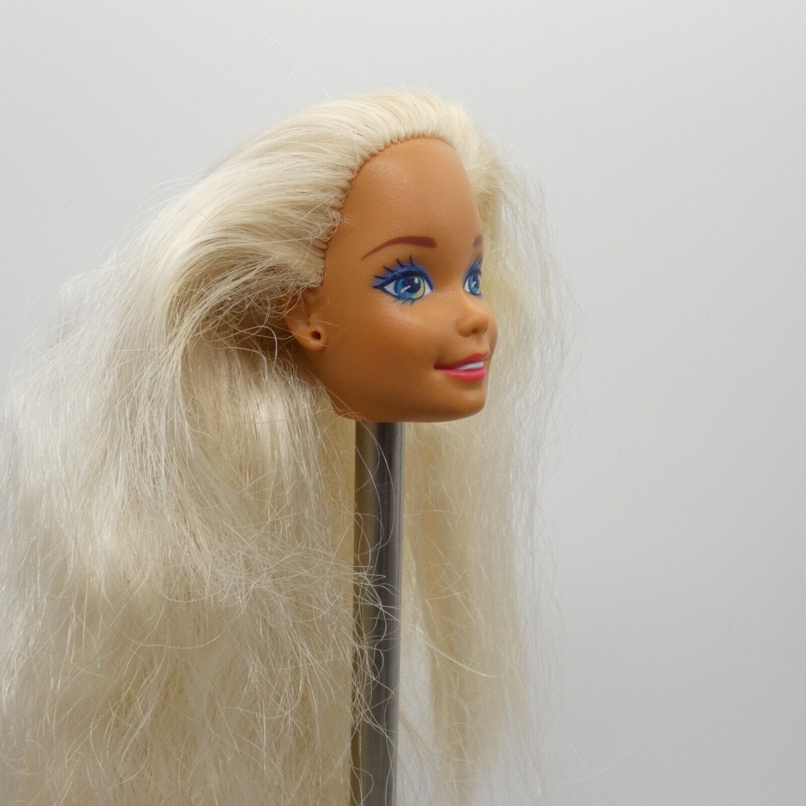 Barbie Tropical Splash Doll Head Only Medium Light Skin 1995 Mattel 12446