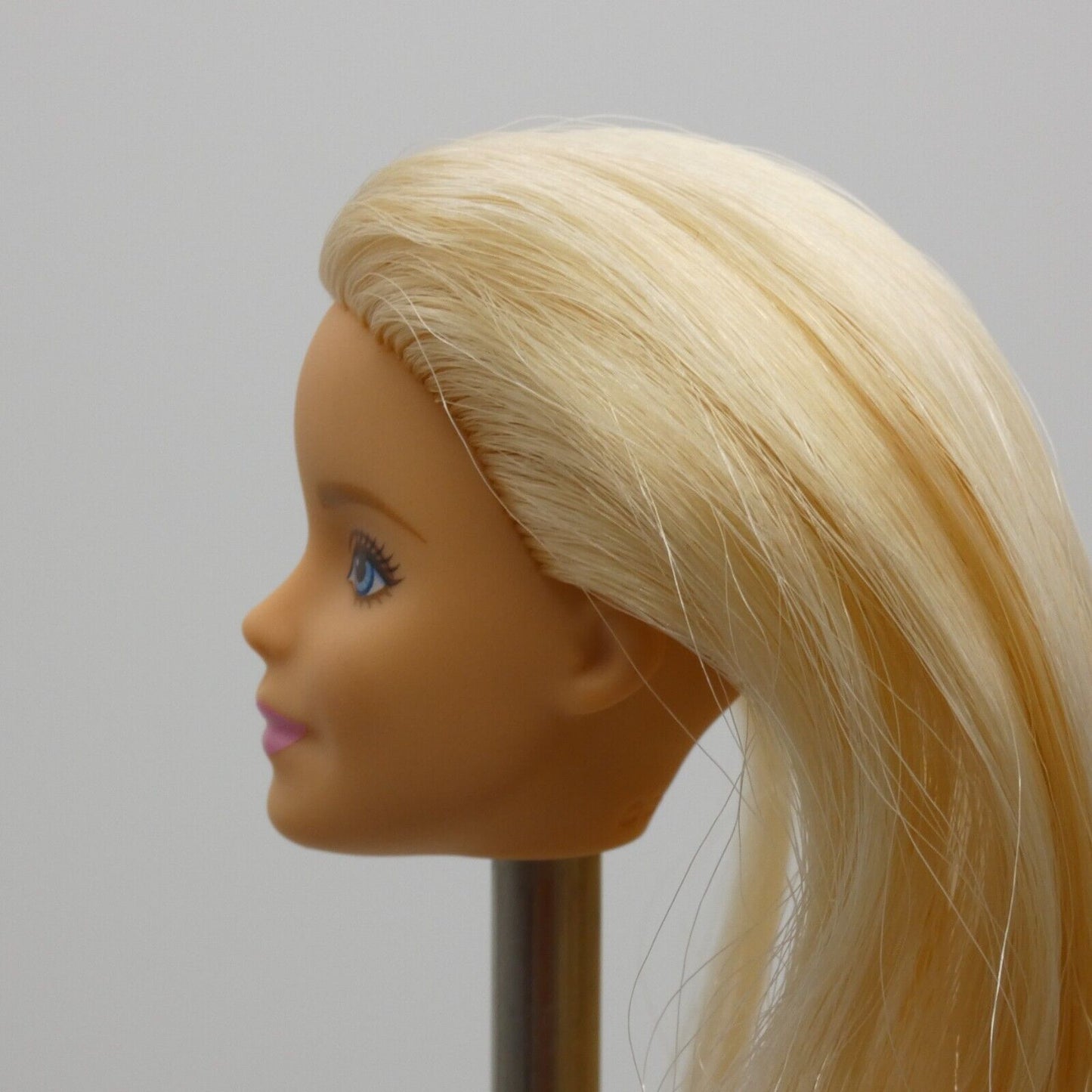 Barbie Made To Move Martial Artist Doll Head Millie Blonde Closed Mouth DWN39