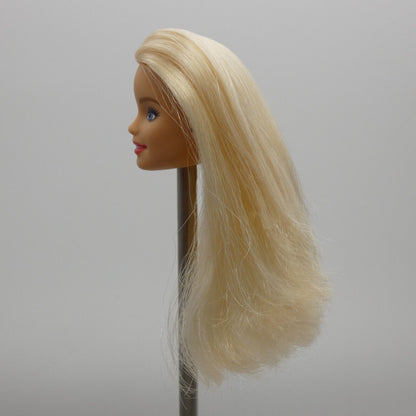 Barbie Holiday Doll Head Millie Face Blonde Light Skin 2020 Mattel GJB74