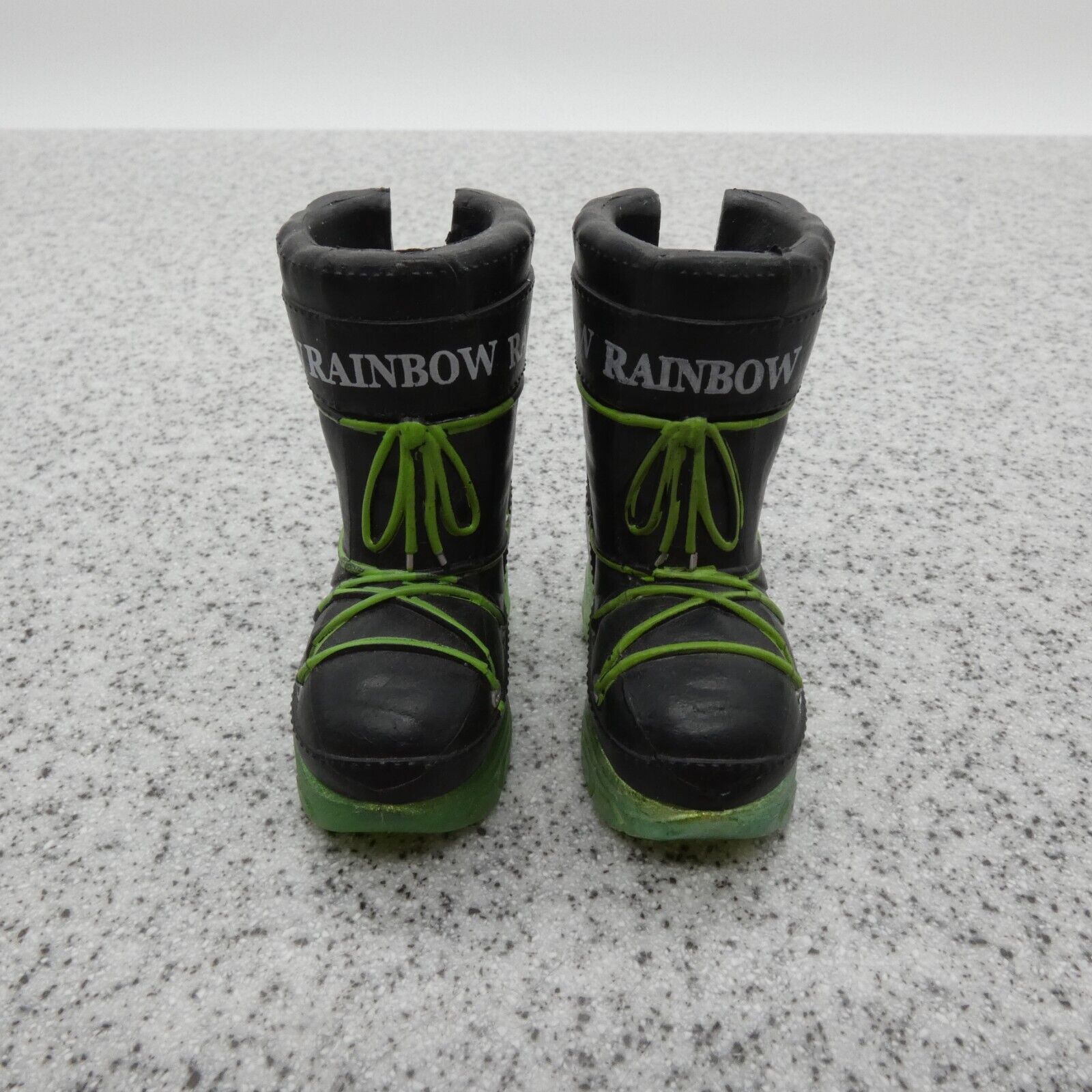 Rainbow High Jade Hunter Winter Break Doll Boots Shoes Green 2021 MGA 574781