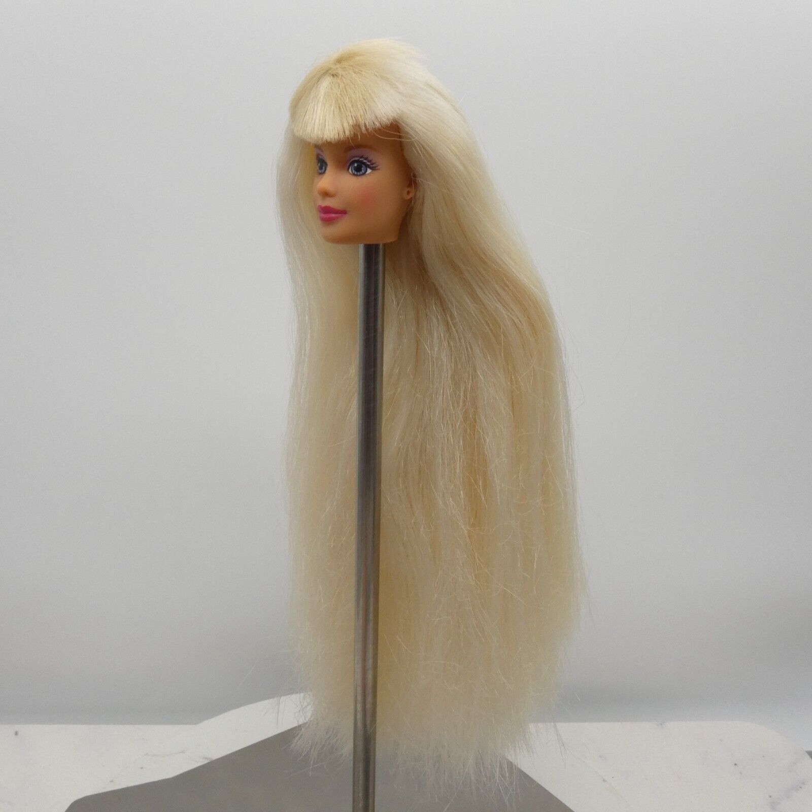 Barbie Bead Blast Doll Head Mackie Face Blonde Hair Medium Light Skin 18888