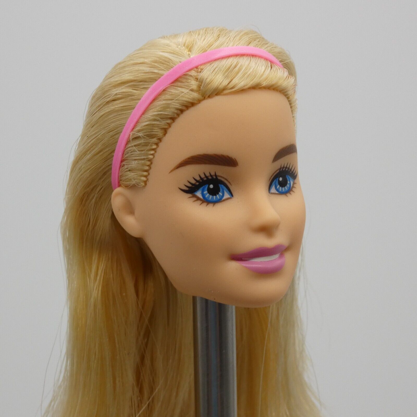 Barbie Newborn Pups Doll Head Only Millie Face Blonde HCK75 Mattel 2017