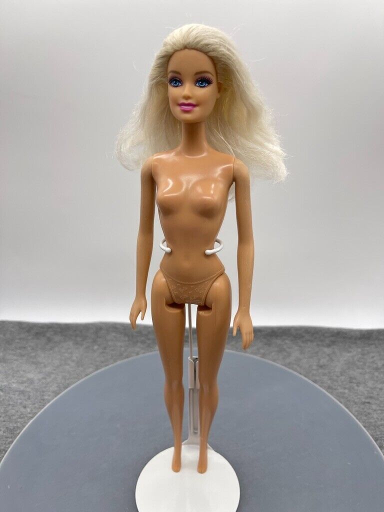 Barbie Doll Generation Girl Face Blonde Hair 2010 Body Straight Arms Mattel 8233