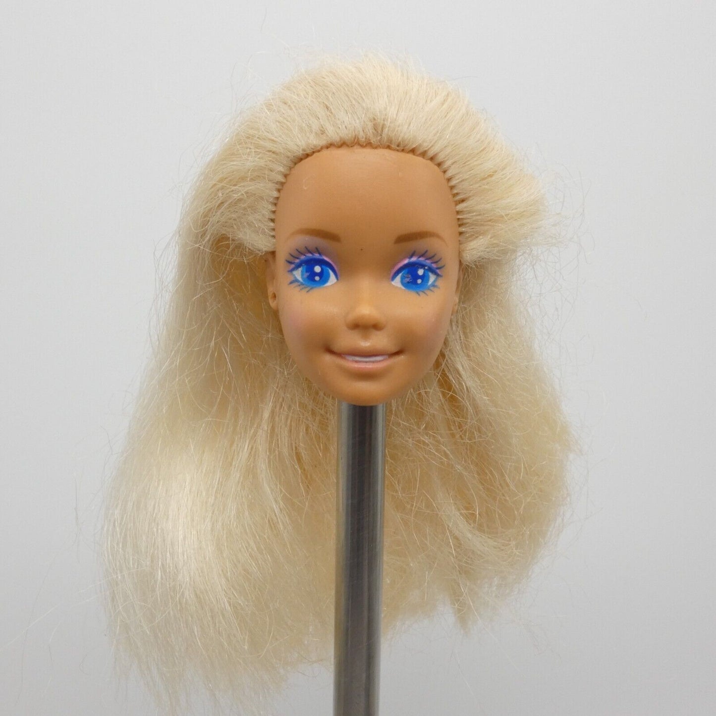 Barbie Dance Magic Doll Head Medium Light Skin Blue Eyes 1989 Mattel 4836