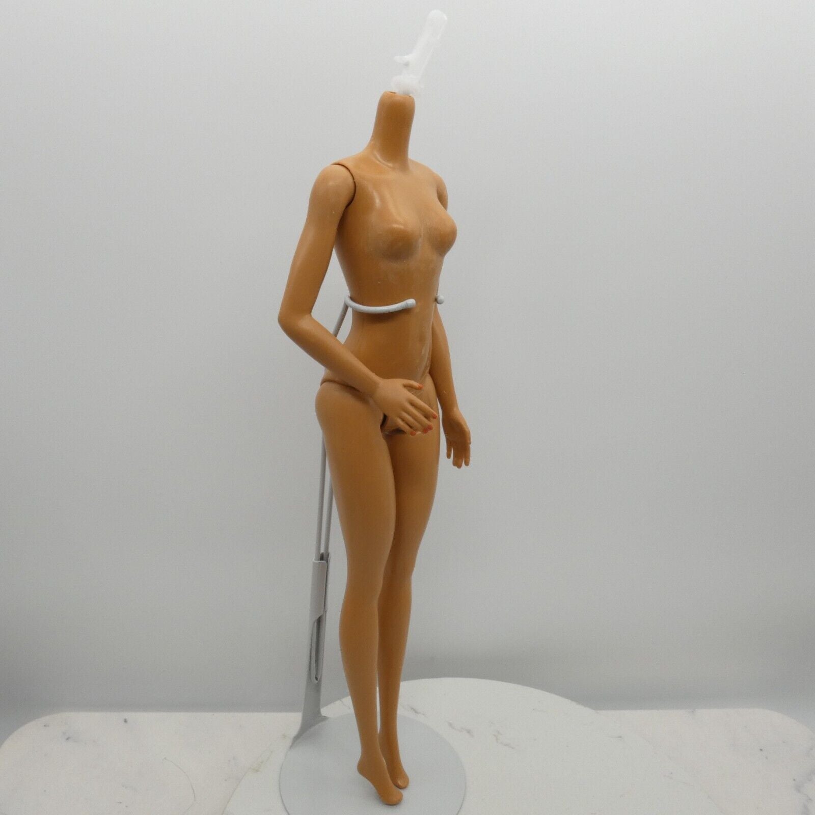 Barbie You Can Be A Pop Star Doll Body Medium Skin Bent Arm 2019 Mattel FXN98