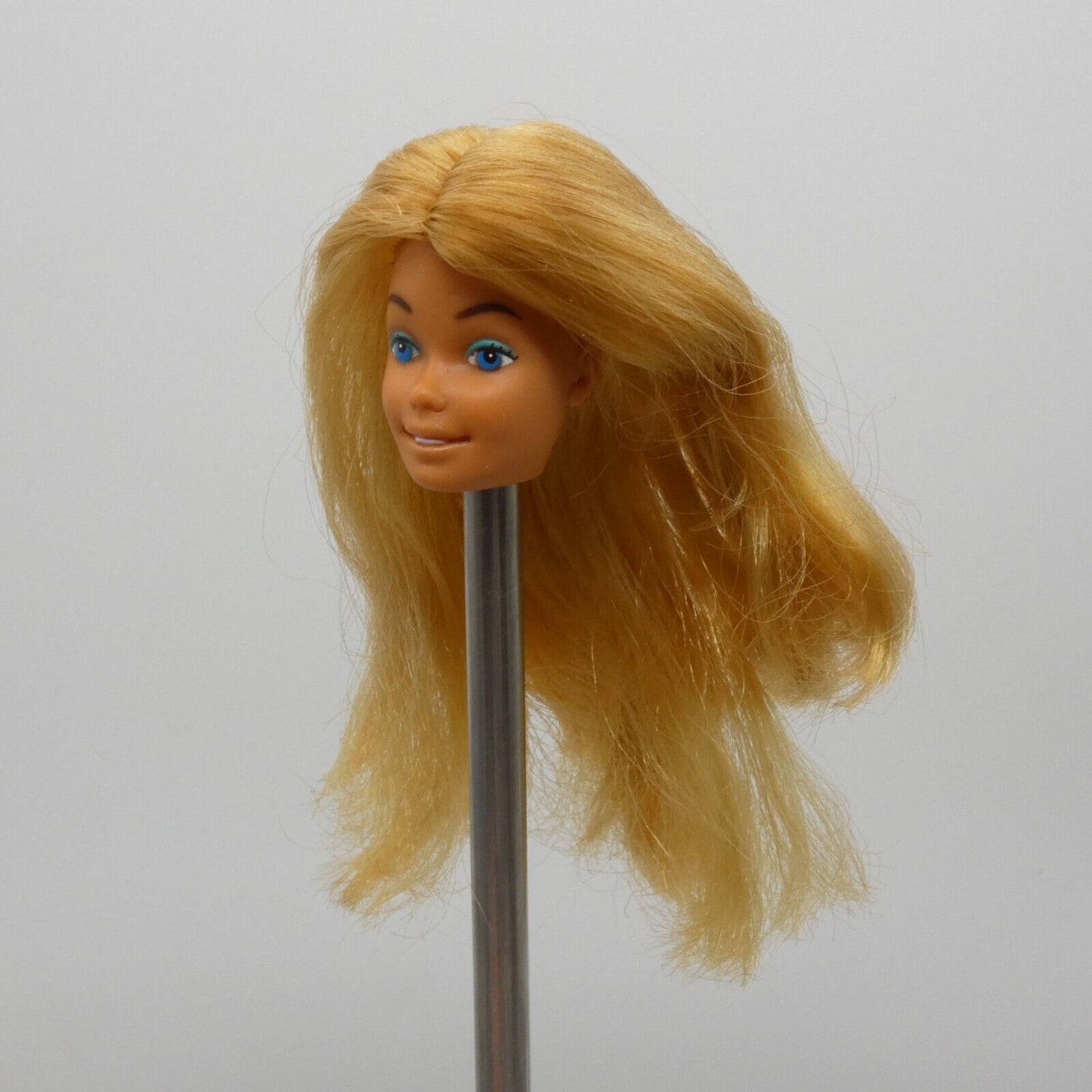 Barbie Malibu Doll Head Only SuperStar Tan Medium Light Skin Hong Kong D Mattel