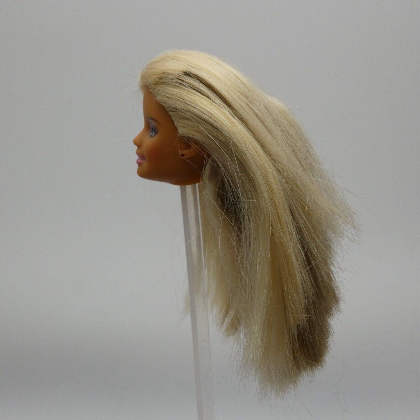 Barbie Generation Girl Doll Head Blonde Hair Medium Light Skin Cali Girl 2004