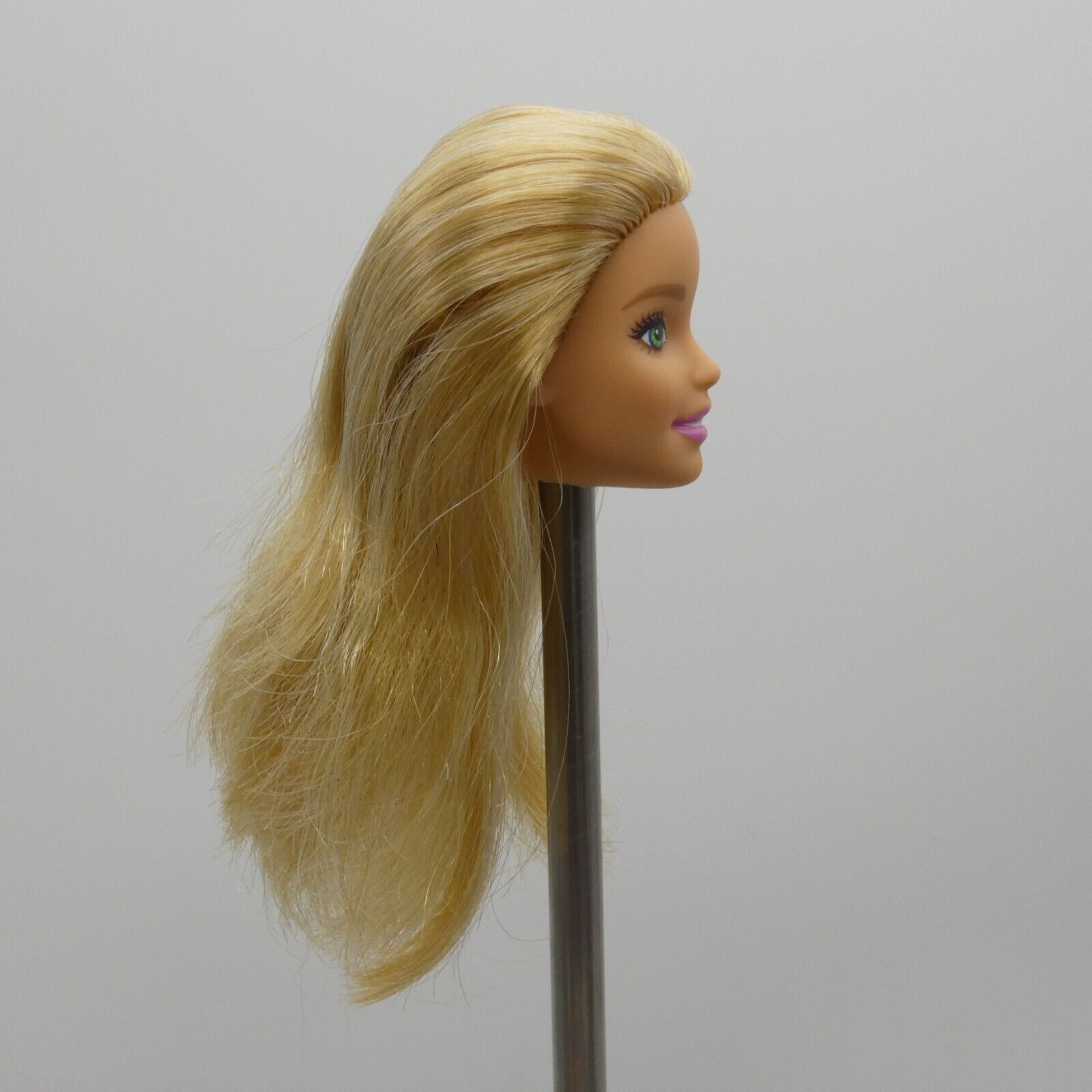 Barbie Doll Head Millie Face Blonde Green Eyes Light Skin 2021 Mattel GFF61