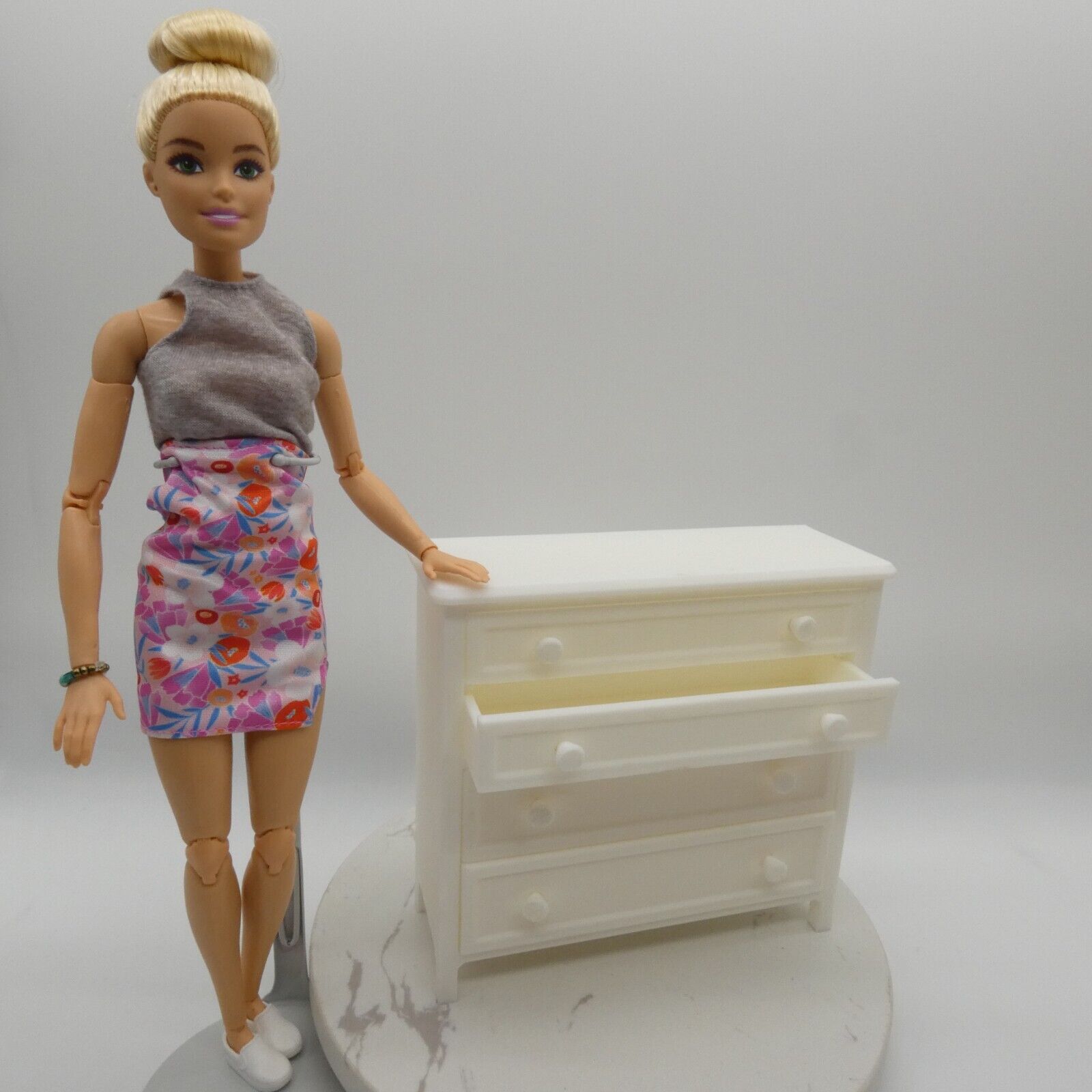 1/6 Scale Doll Furniture Bedroom Dresser White 1:6 Barbie Integrity FR Diorama