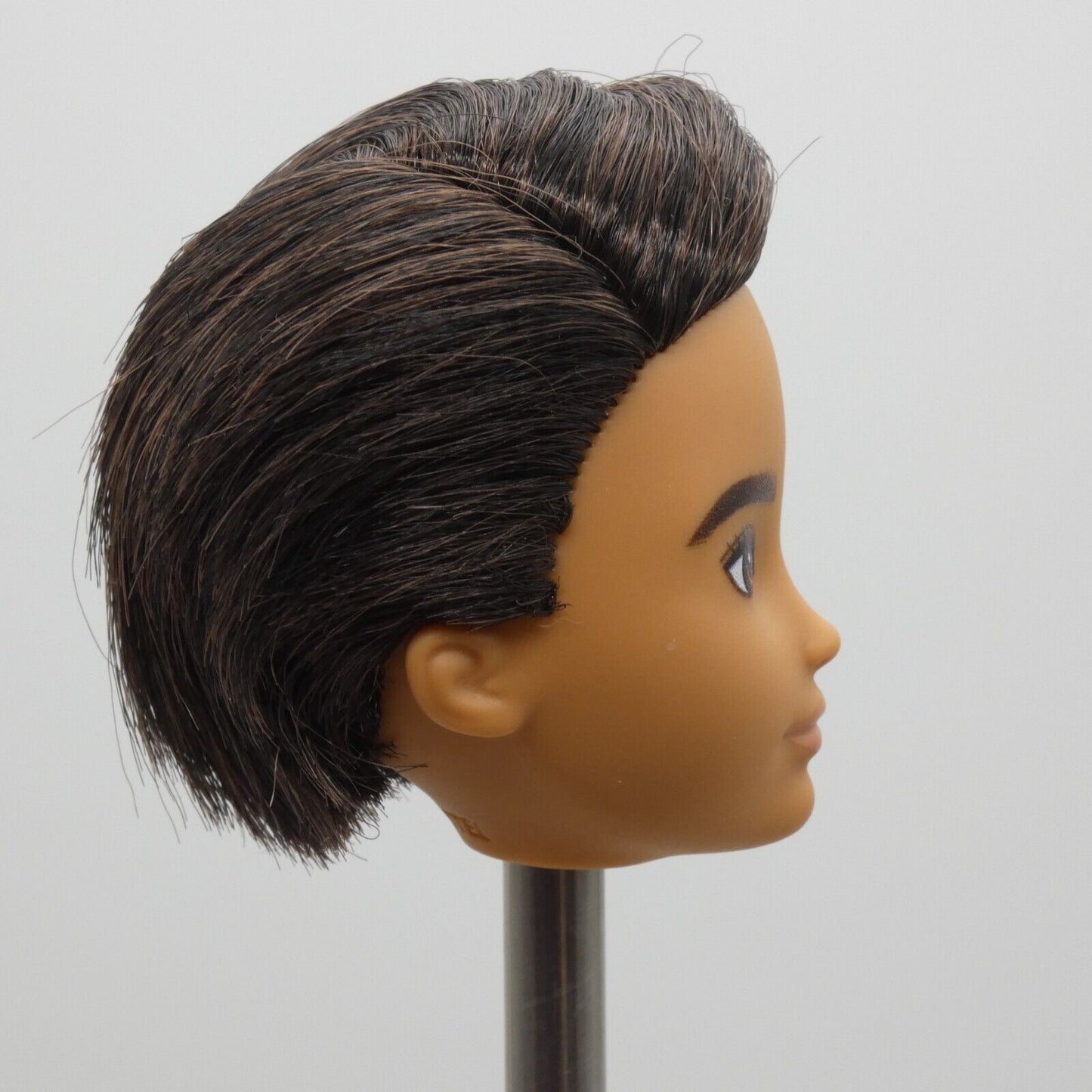 Creatable World Doll Head Dark Brown Hair Eyes Medium Light Skin 2020 GKV47