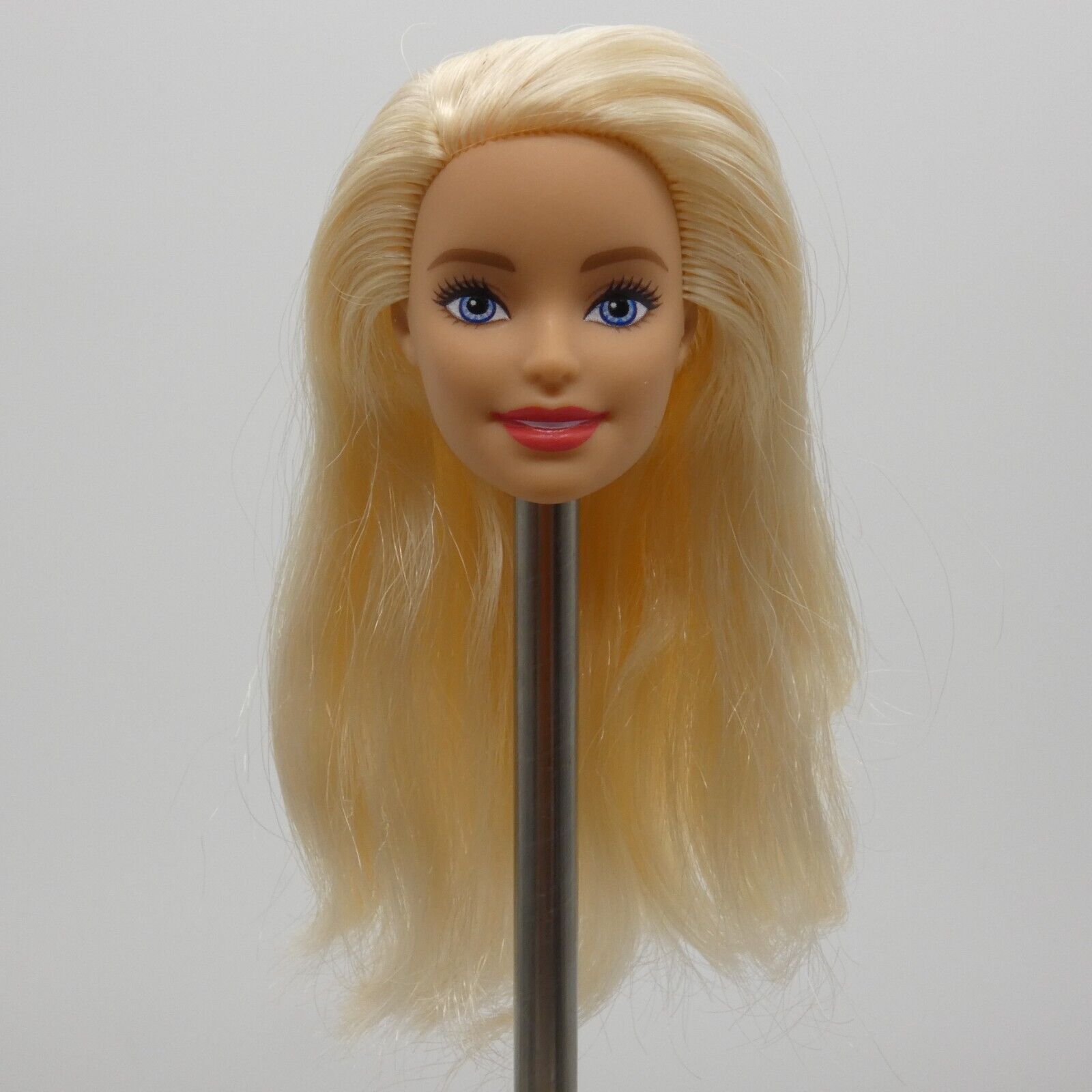 Barbie Holiday Doll Head Millie Face Blonde Light Skin 2020 Mattel GJB74