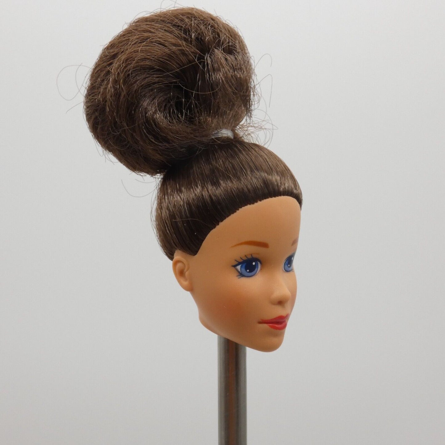 Disney Mary Poppins Doll Head 1993 Brown Hair Medium Light Skin Mattel 10313