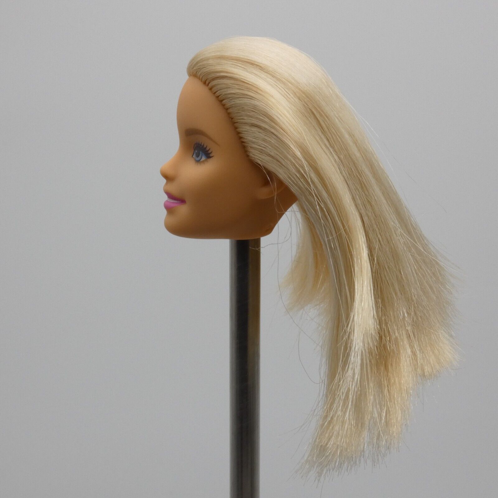 Barbie Fashion Doll Head Millie Face Blonde Blue Eyes Right Side Part Mattel