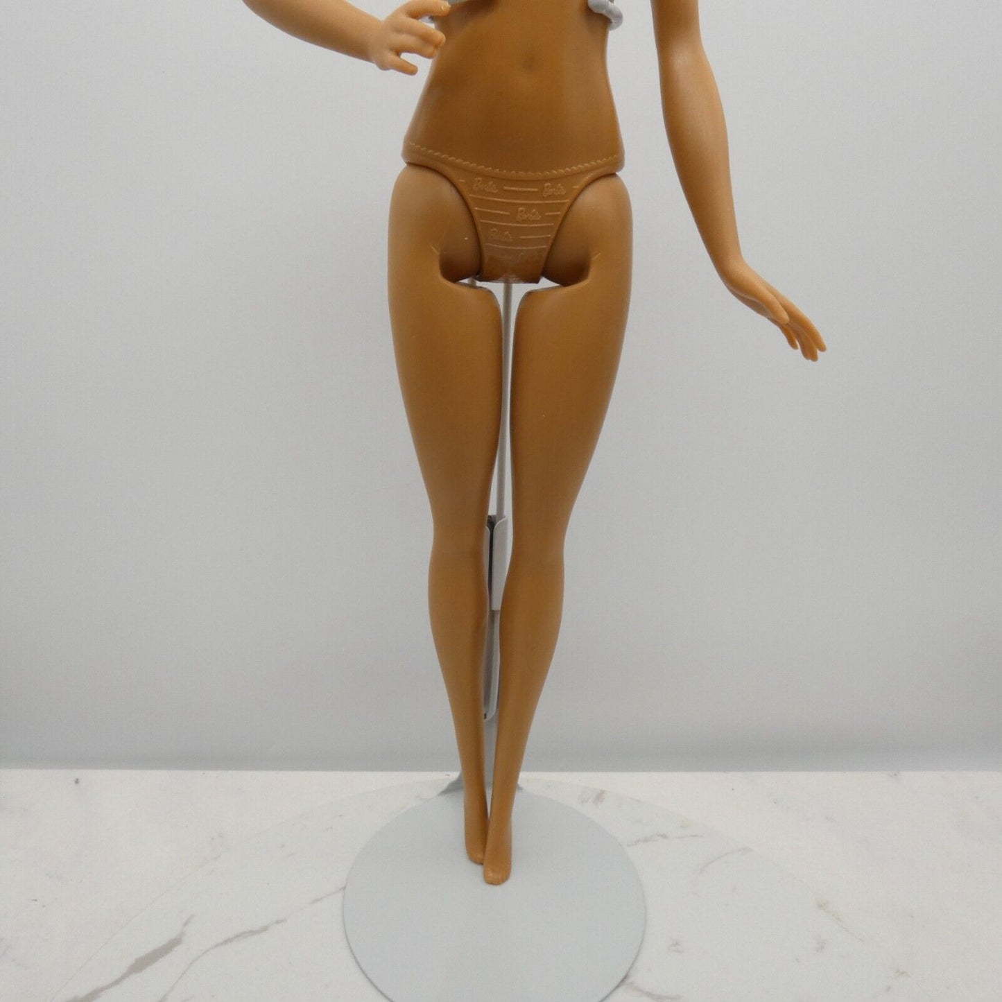 Barbie Doll Body Only Medium Light Skin Right Bent Arm Heel Fashionistas 2015