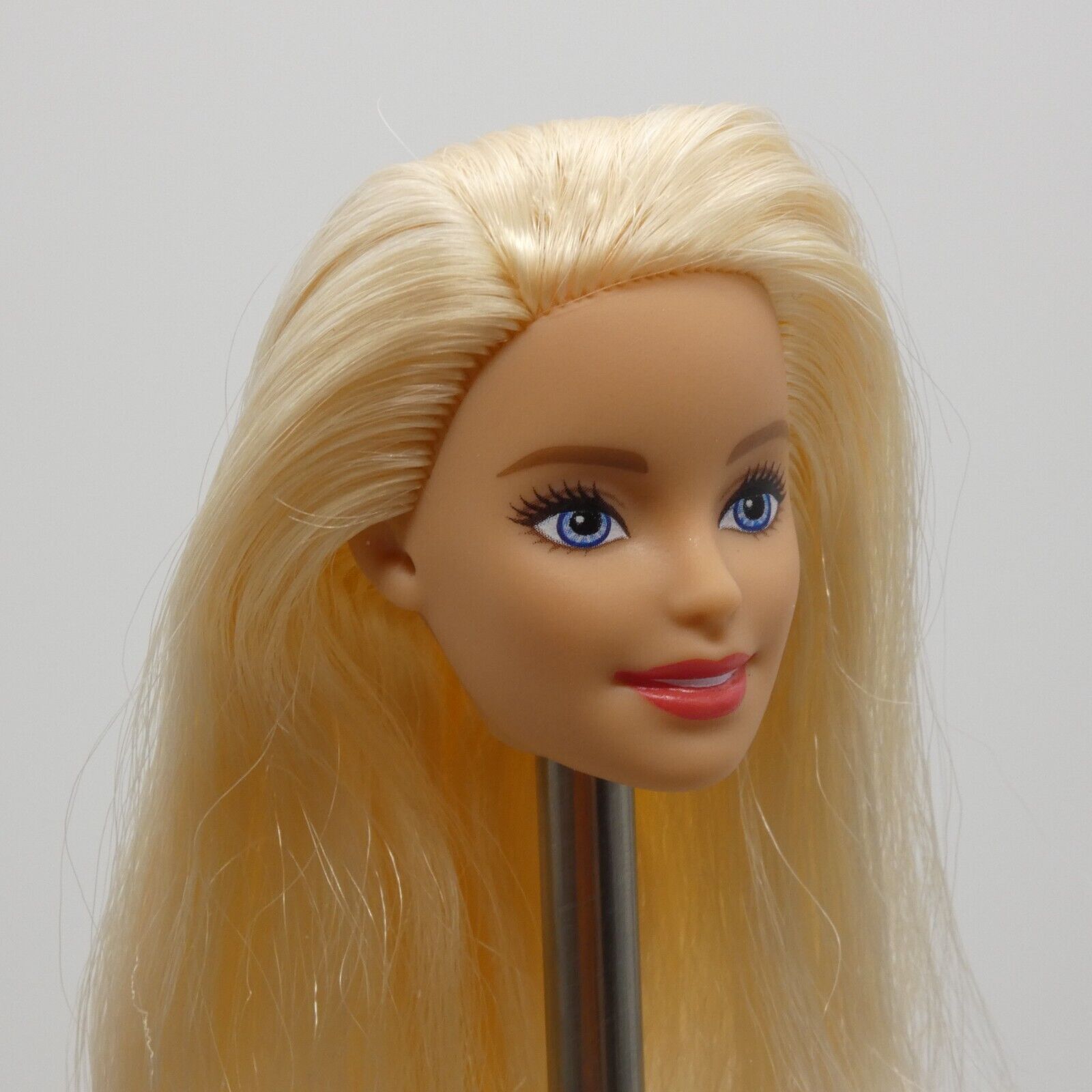 Barbie Holiday Doll Head Millie Face Blonde Light Skin 2020 Mattel GJB74