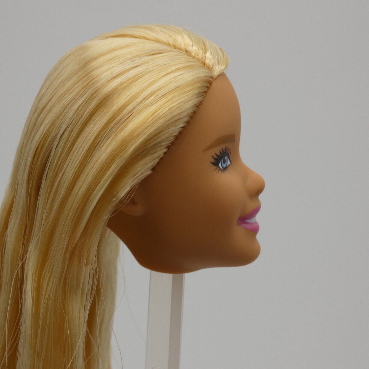 Barbie Tim Hortons Hockey Player Doll Head Only Carnaval Face Blonde 2020 GHT51