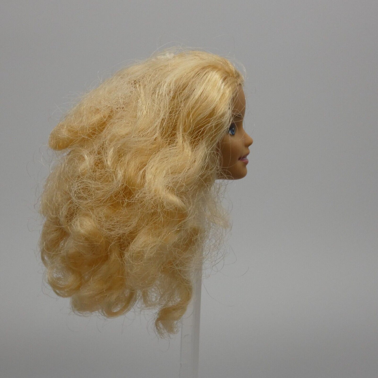 Barbie Fashionistas 14 Doll Head Only Millie Face Curly Blonde Hair 2015 DGY15