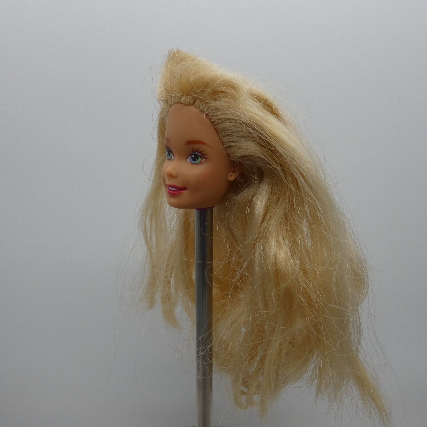 Barbie Teacher Doll Head Blonde Hair Bangs Aqua Blue Eyes 1996 Mattel 13914