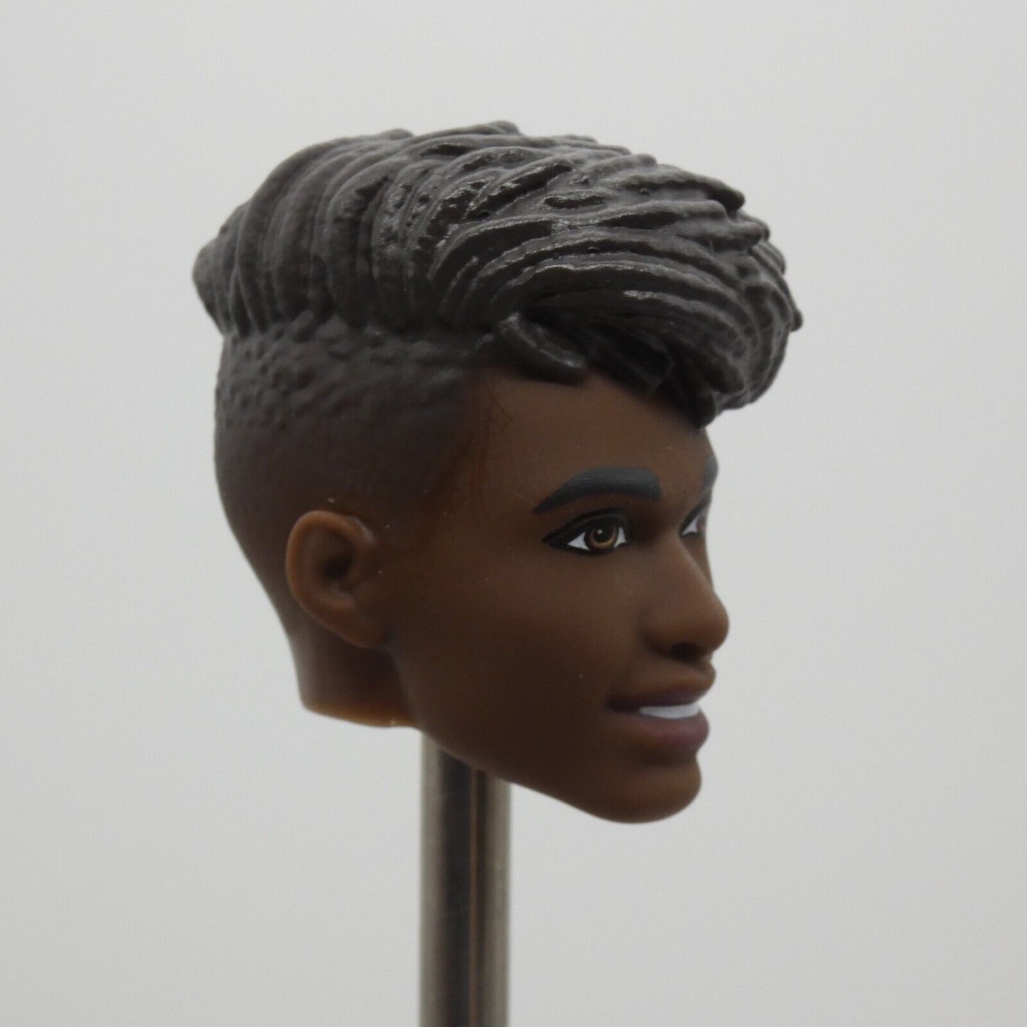 Barbie Fashionistas Ken Doll Head Spiky Quiff AA Dark Skin Tone 2022 HBV03 03