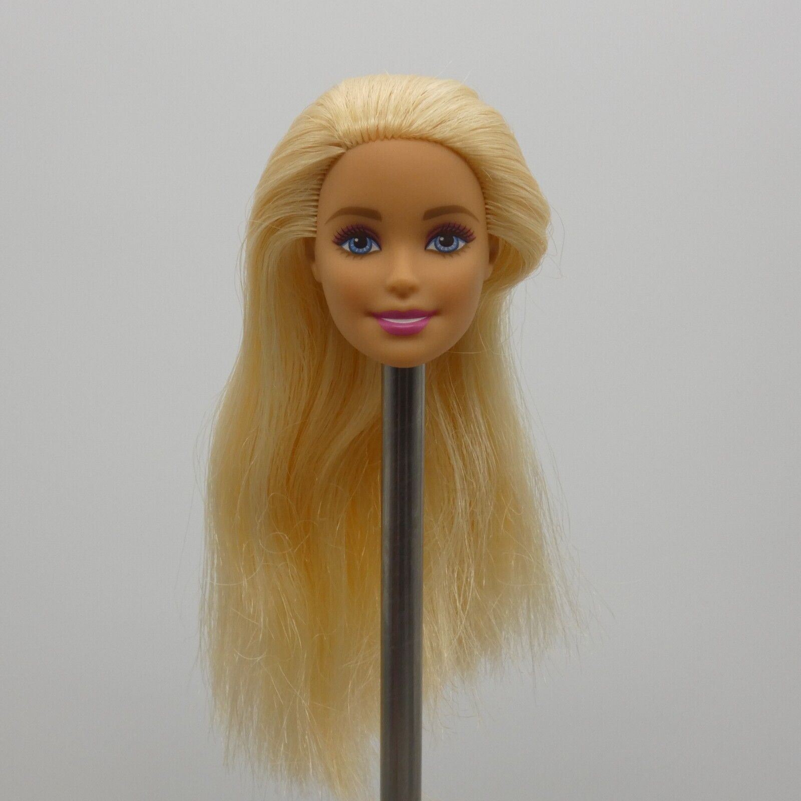 Barbie Doll Head Millie Face Blonde Medium Light Skin Blue Eyes 2015 Mattel